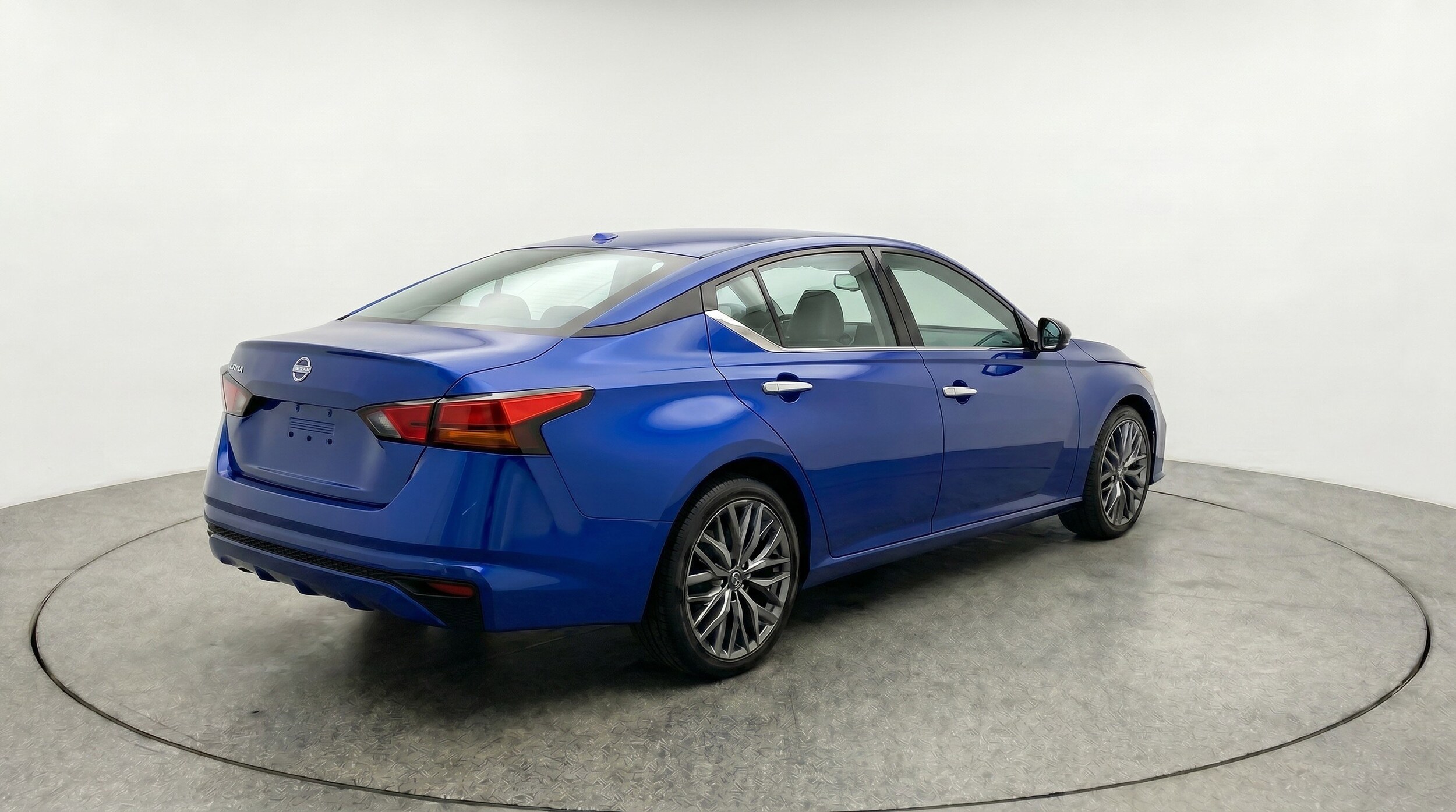 Thumbnail: 2025 Nissan Altima - 9