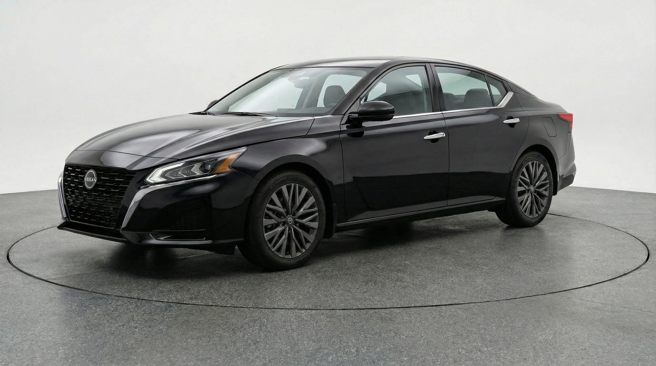 Thumbnail: 2025 Nissan Altima - 3