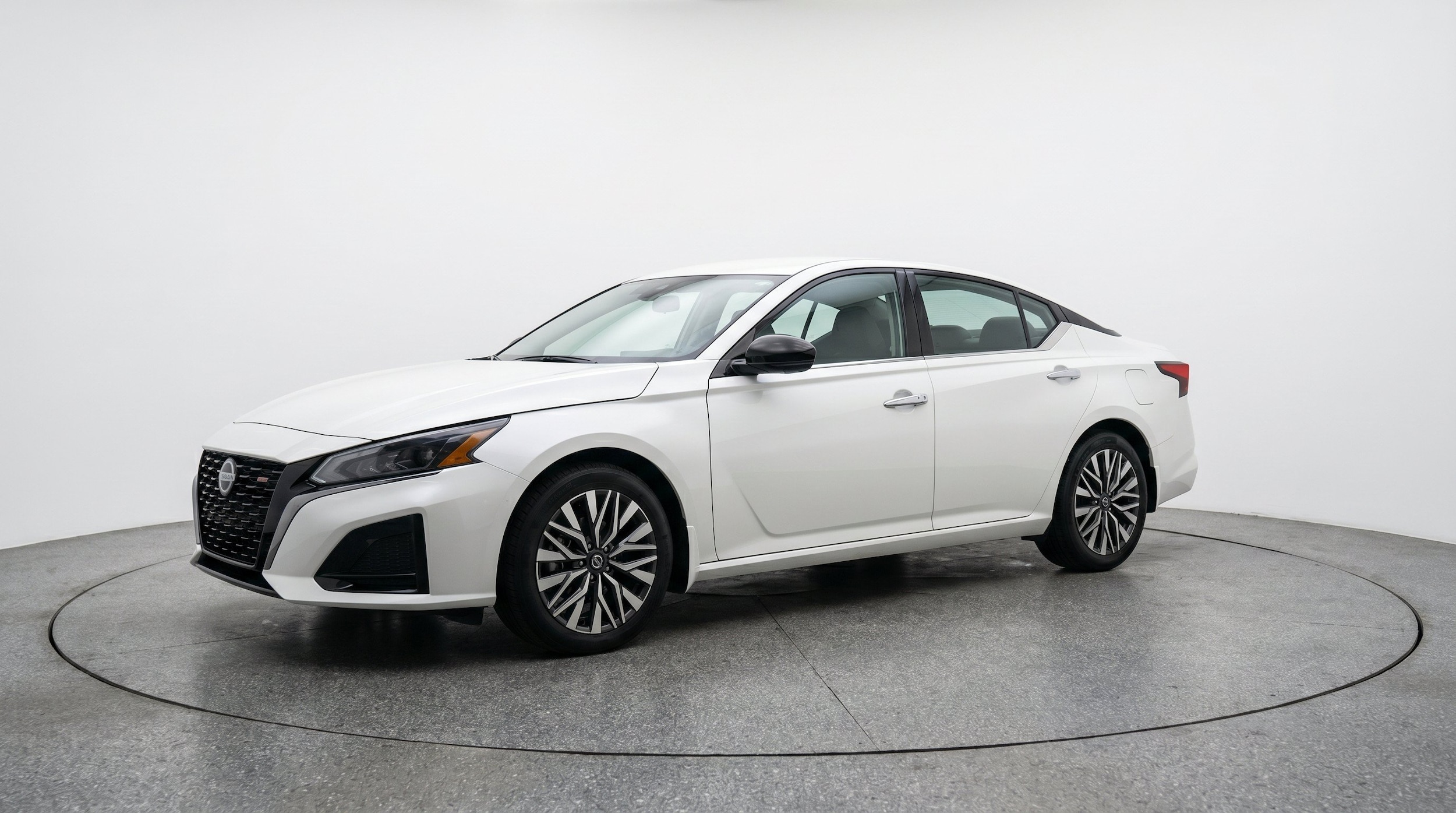 Thumbnail: 2025 Nissan Altima - 3