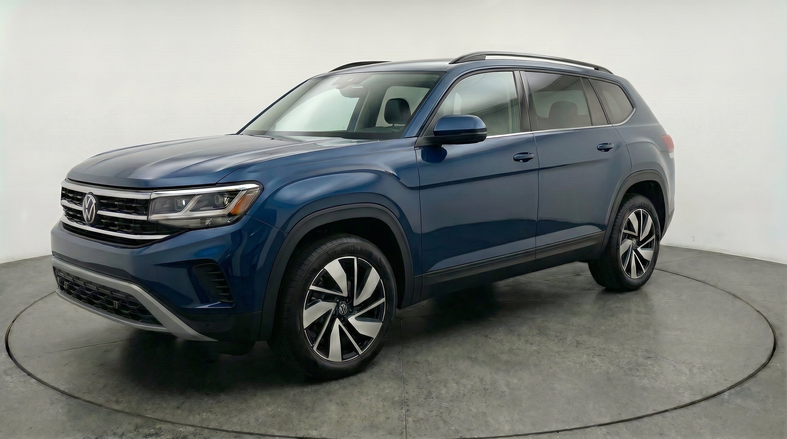 Thumbnail: 2026 Volkswagen Atlas - 3