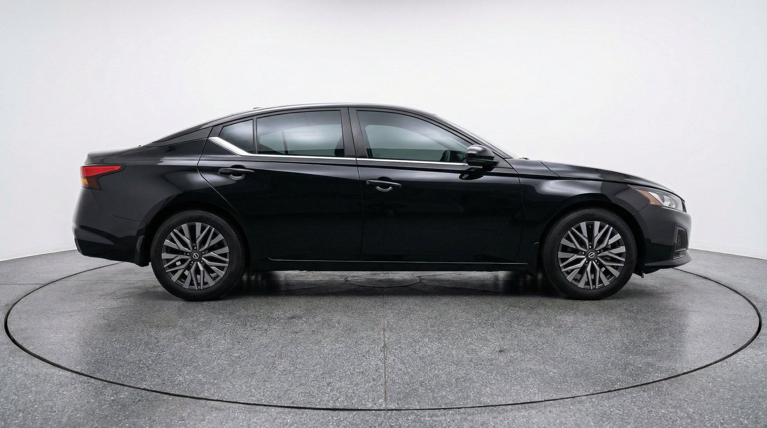 Thumbnail: 2025 Nissan Altima - 11