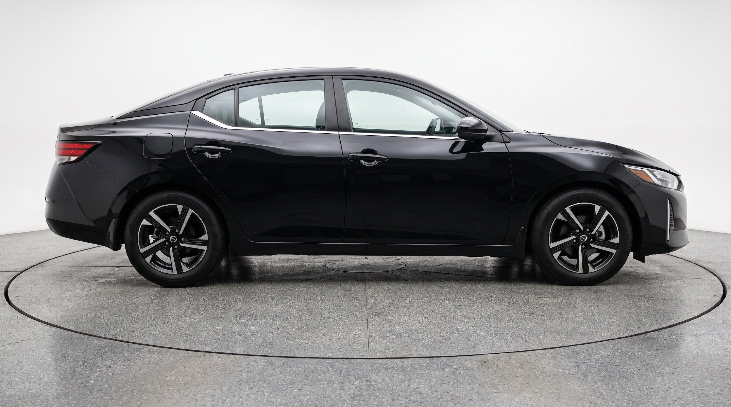 Thumbnail: 2025 Nissan Sentra - 10