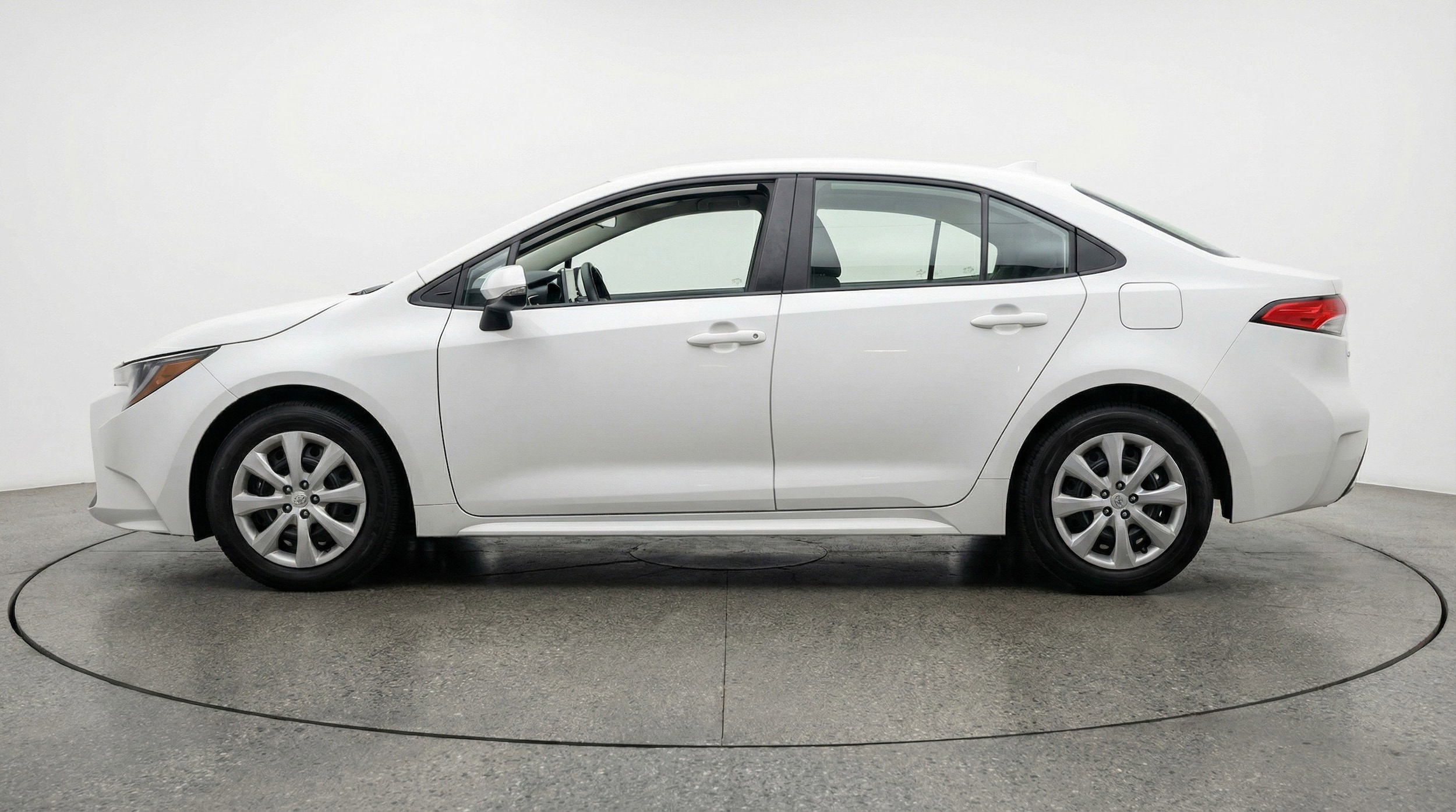 Thumbnail: 2025 Toyota Corolla - 5