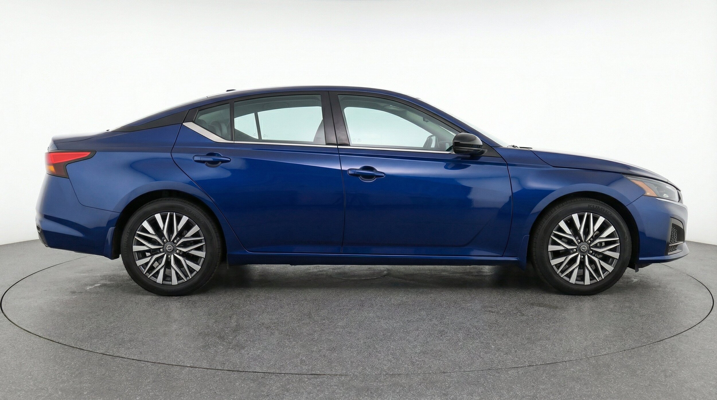 Thumbnail: 2025 Nissan Altima - 11