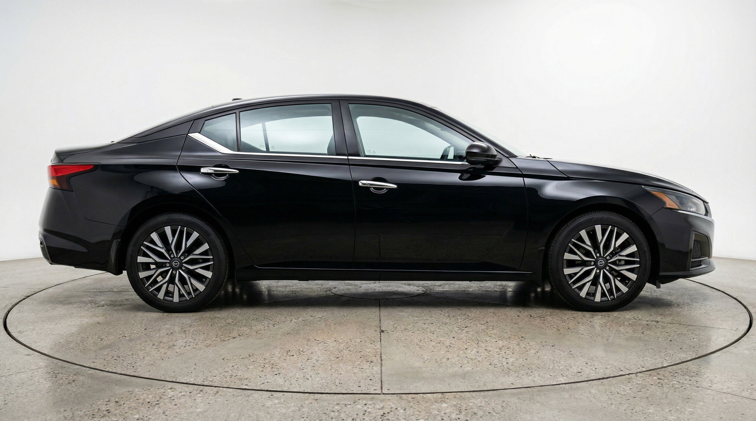 Thumbnail: 2025 Nissan Altima - 11
