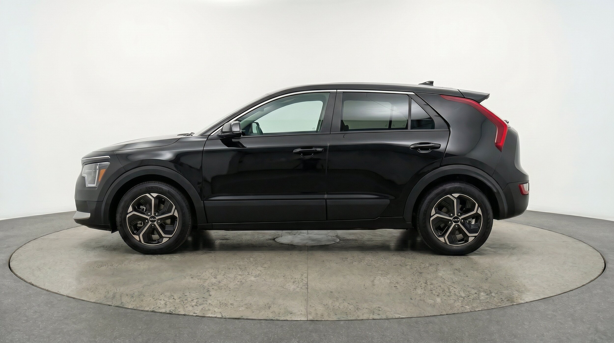 Thumbnail: 2026 Kia Niro - 5