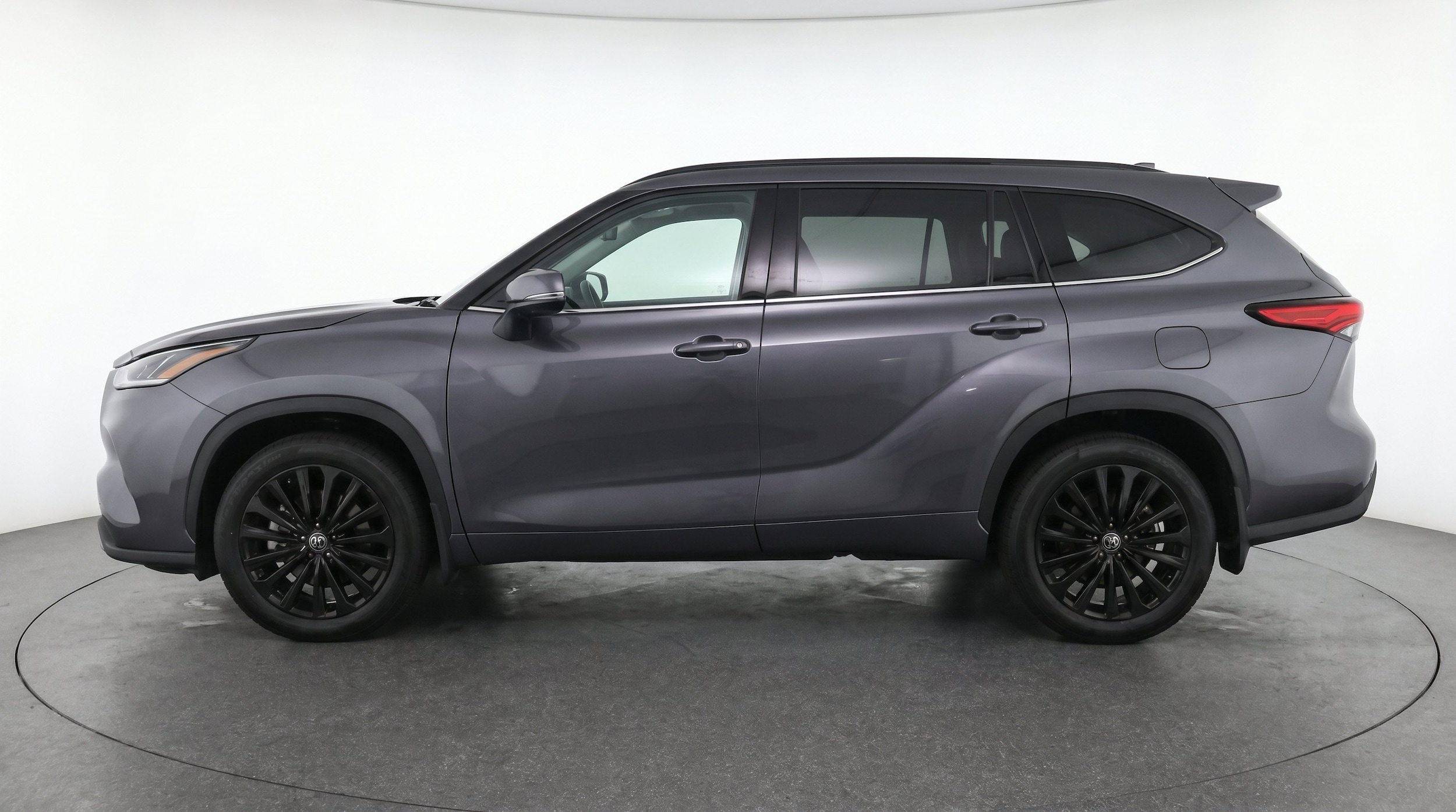 Thumbnail: 2025 Toyota Highlander - 5