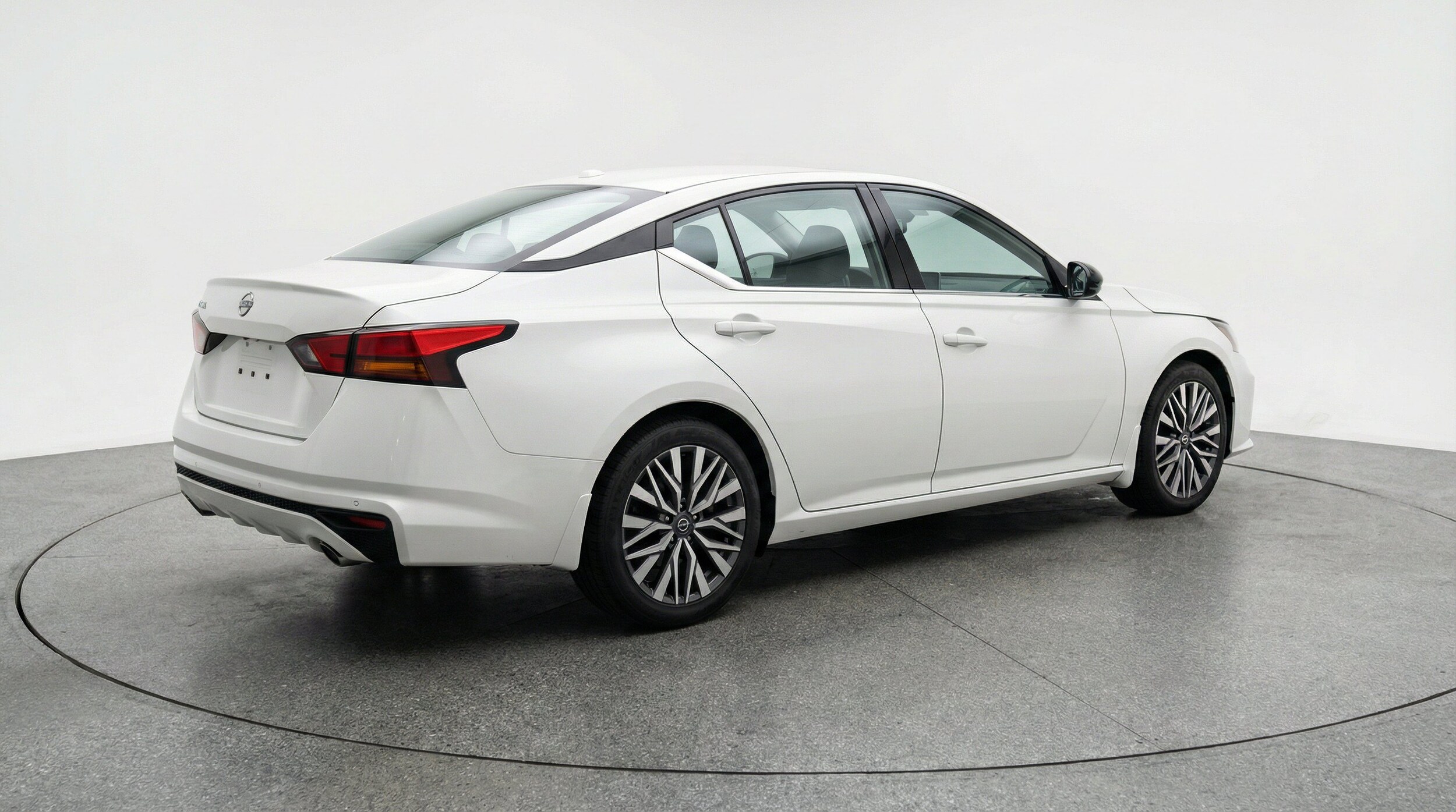 Thumbnail: 2025 Nissan Altima - 9