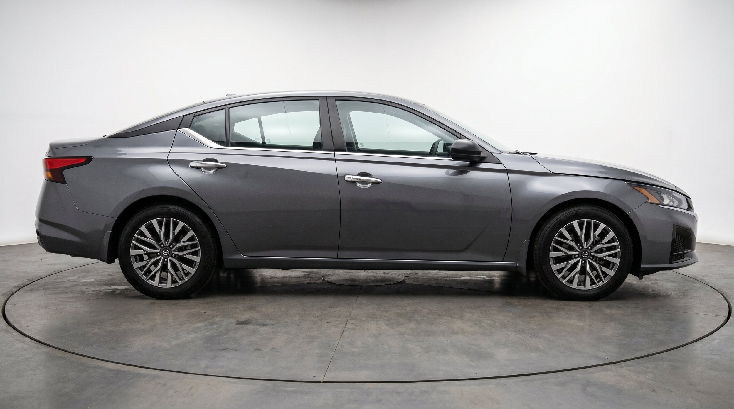 Thumbnail: 2025 Nissan Altima - 10