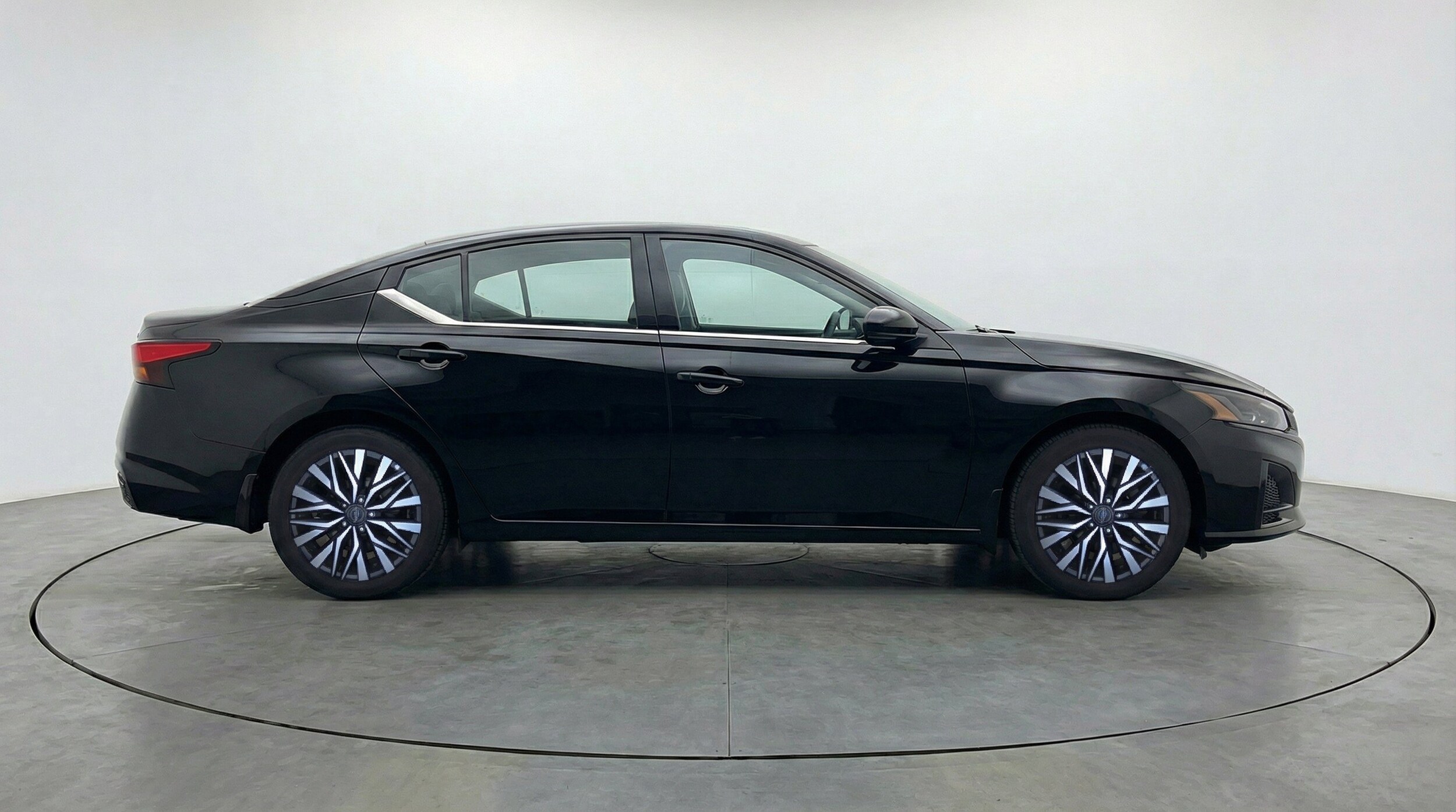 Thumbnail: 2025 Nissan Altima - 11