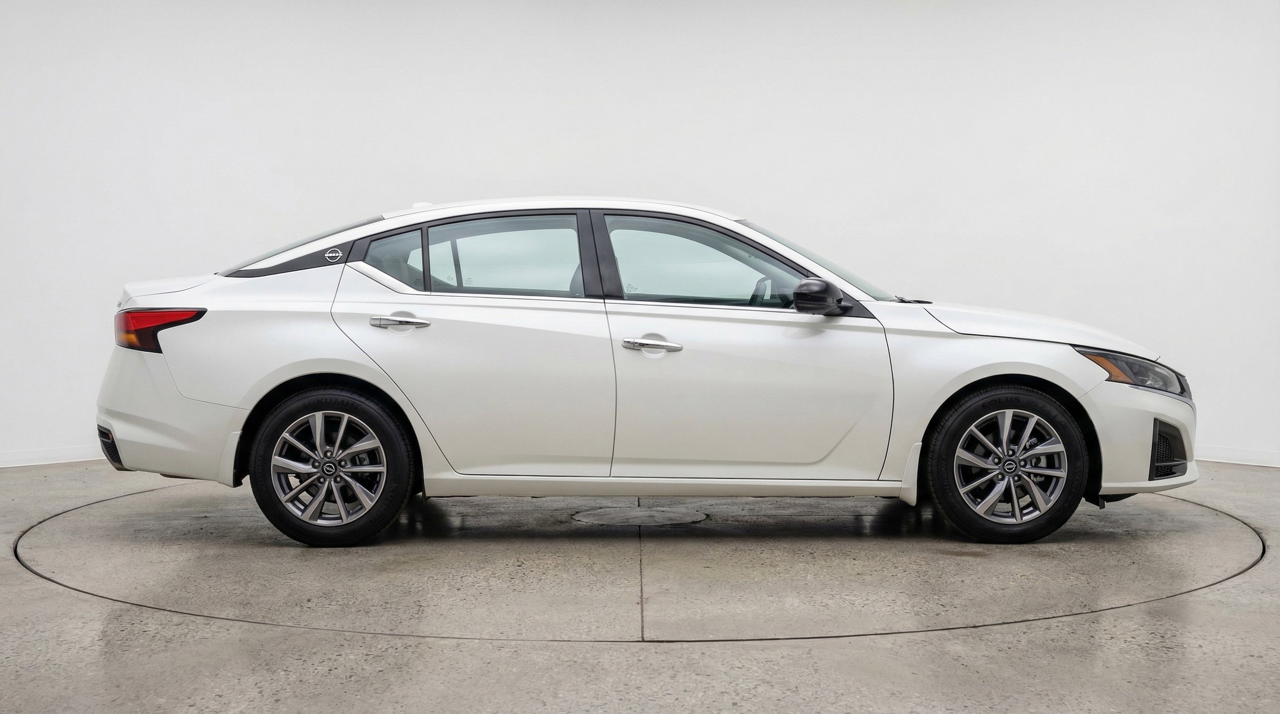 Thumbnail: 2025 Nissan Altima - 8