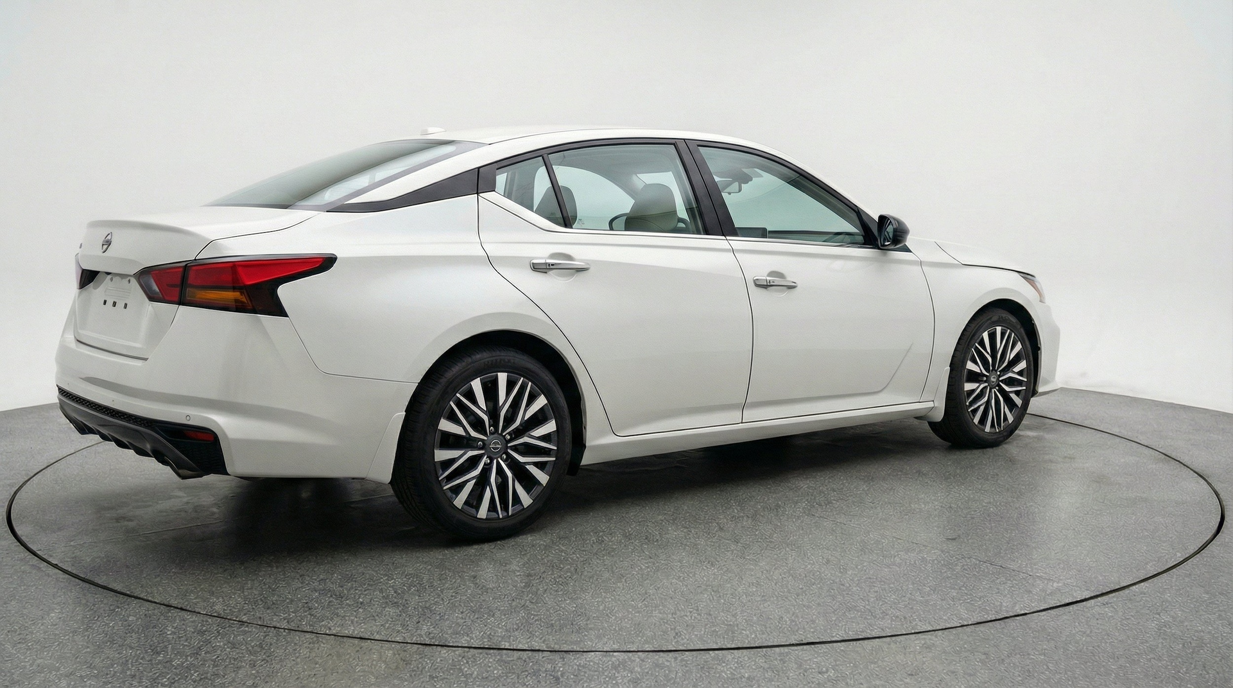 Thumbnail: 2025 Nissan Altima - 9