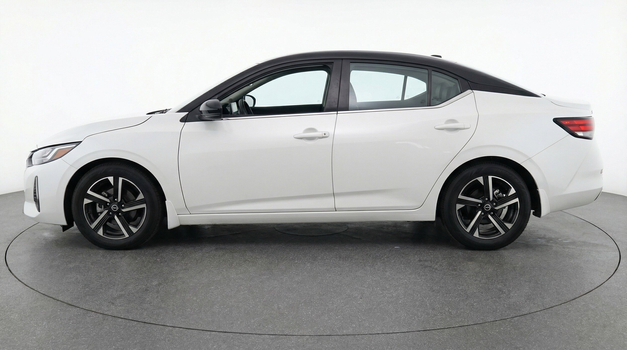 Thumbnail: 2025 Nissan Sentra - 5