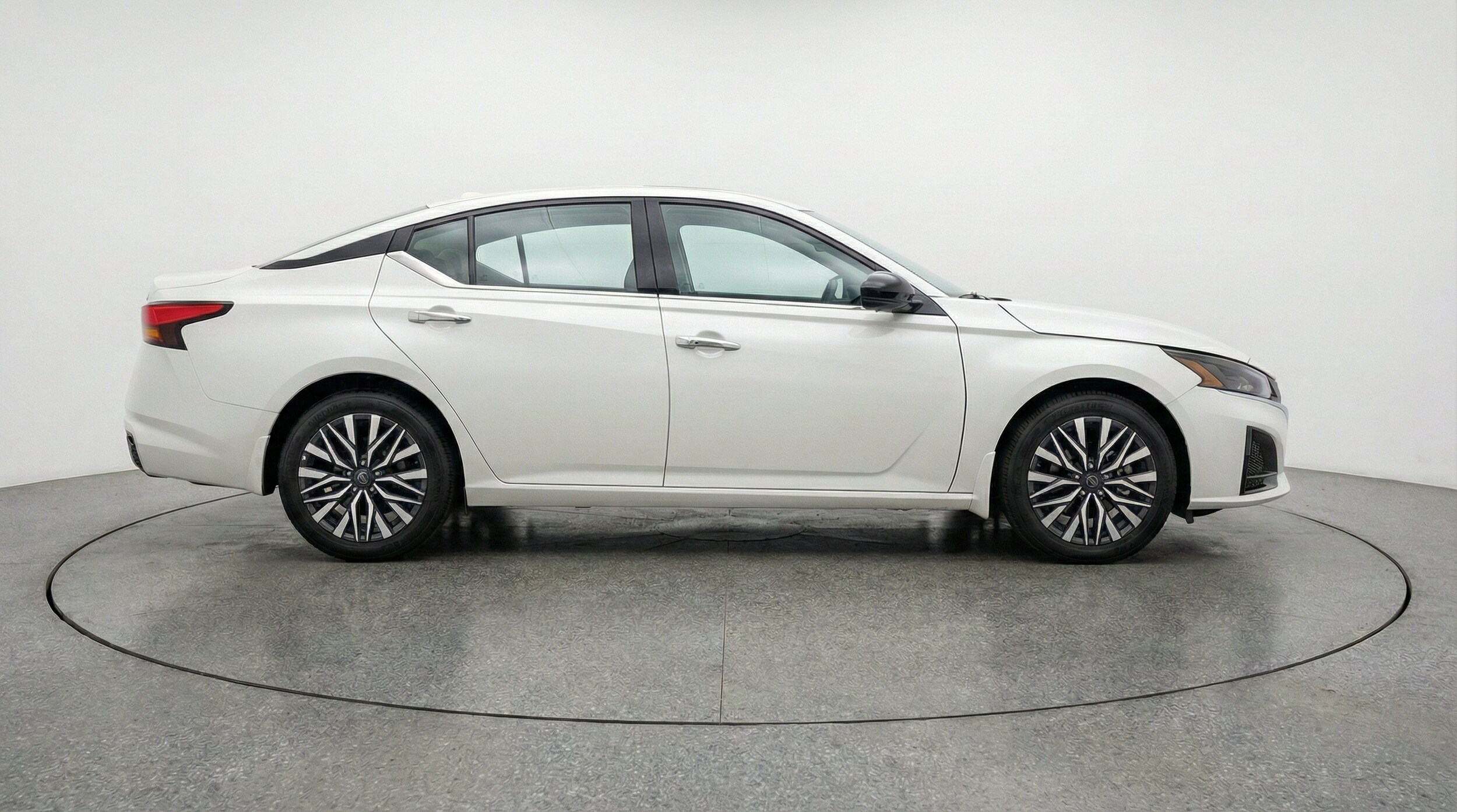 Thumbnail: 2025 Nissan Altima - 11
