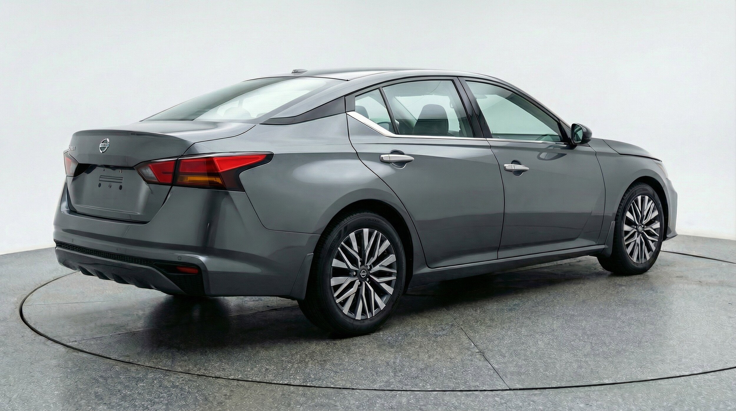 Thumbnail: 2025 Nissan Altima - 9