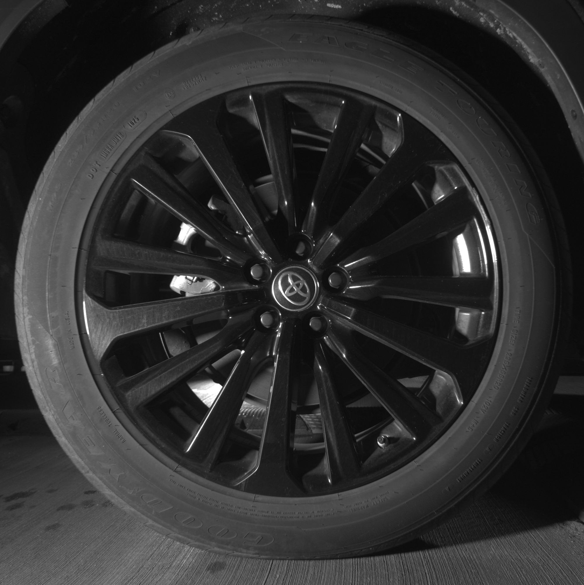 Thumbnail: 2025 Toyota Highlander - 15