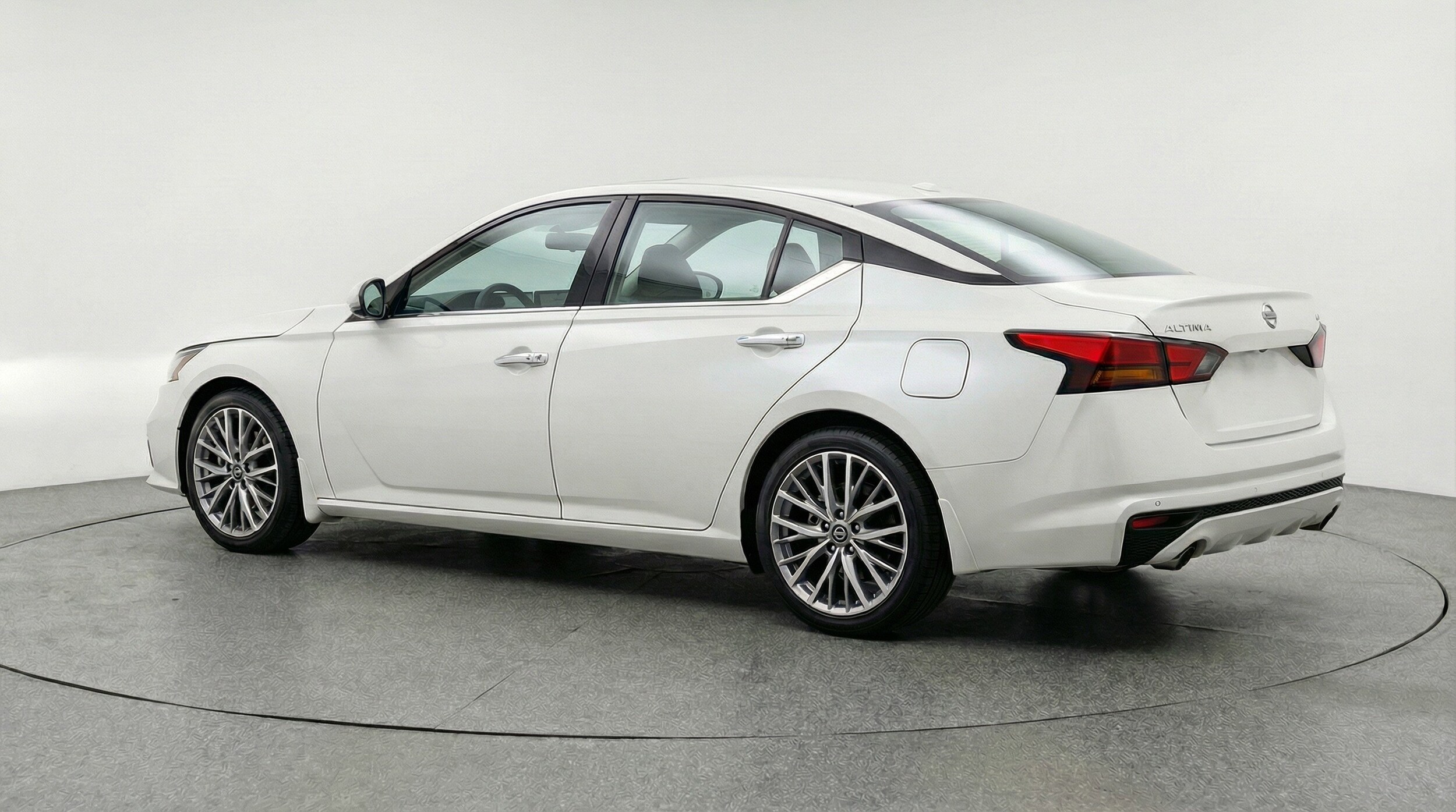 Thumbnail: 2025 Nissan Altima - 6