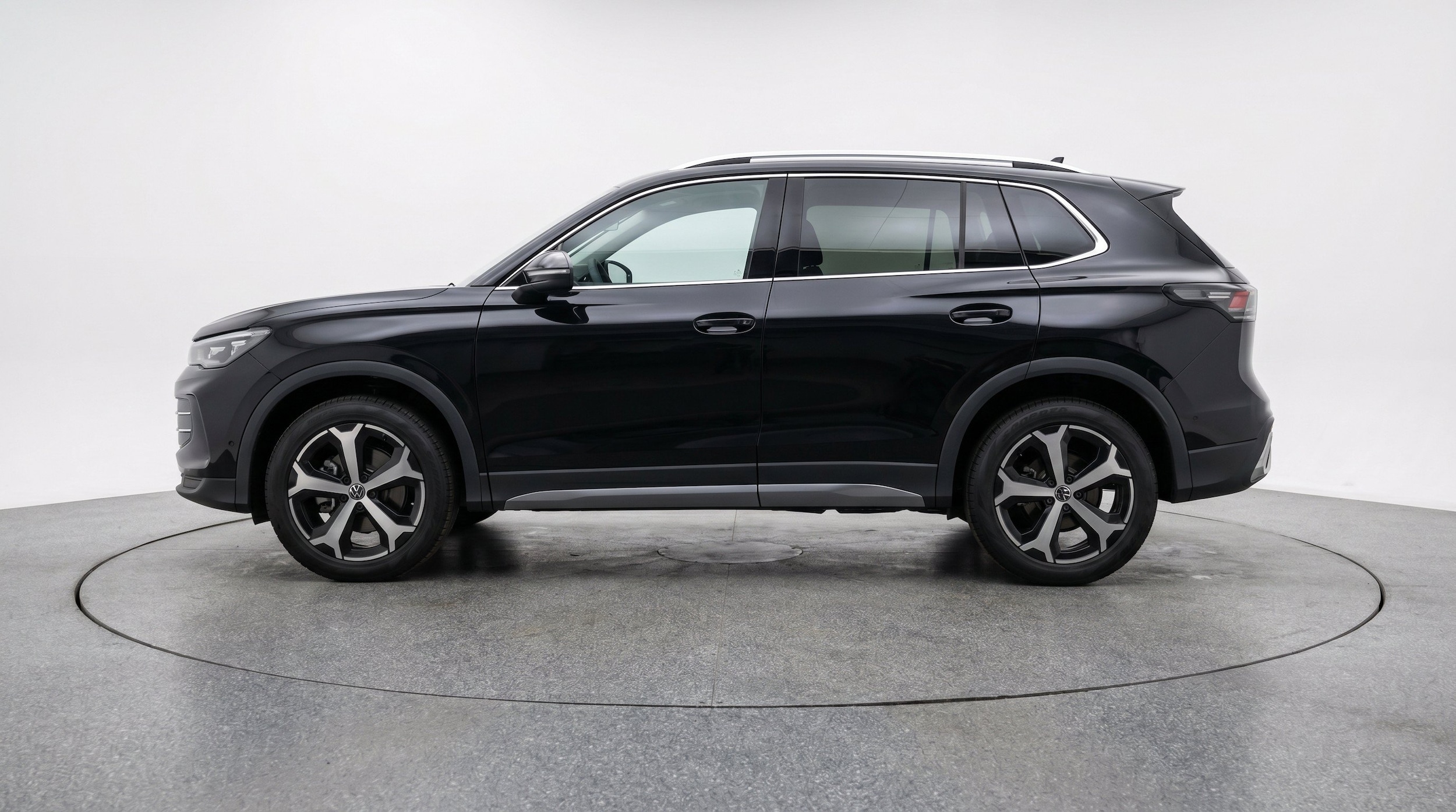Thumbnail: 2026 Volkswagen Tiguan - 5