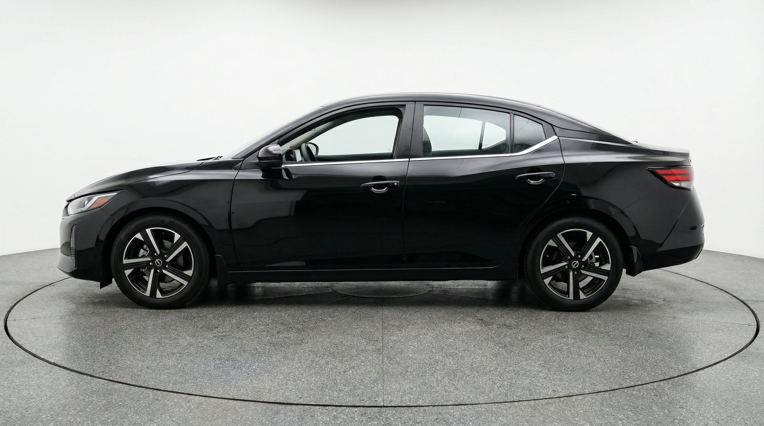 Thumbnail: 2025 Nissan Sentra - 5