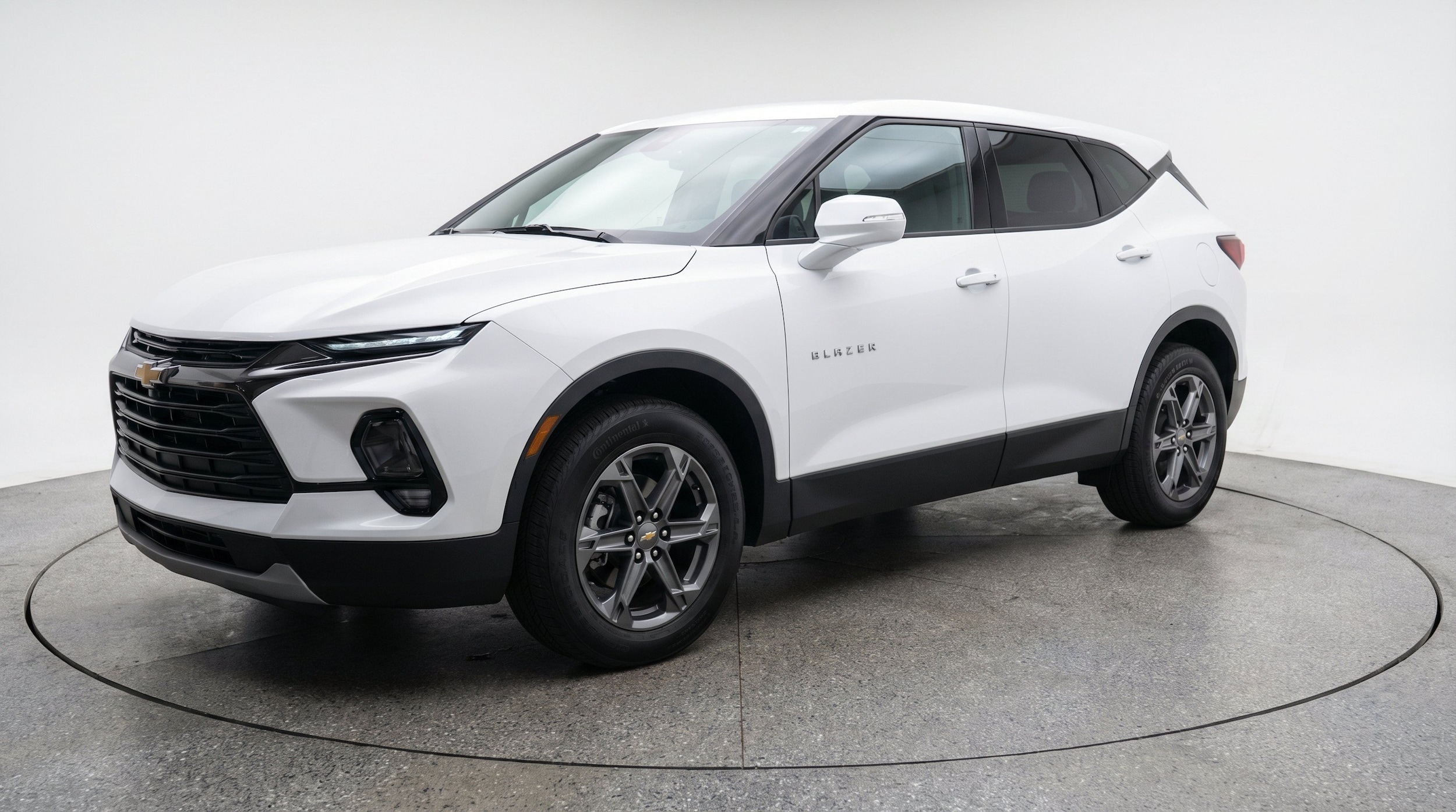 Thumbnail: 2026 Chevrolet Blazer - 3