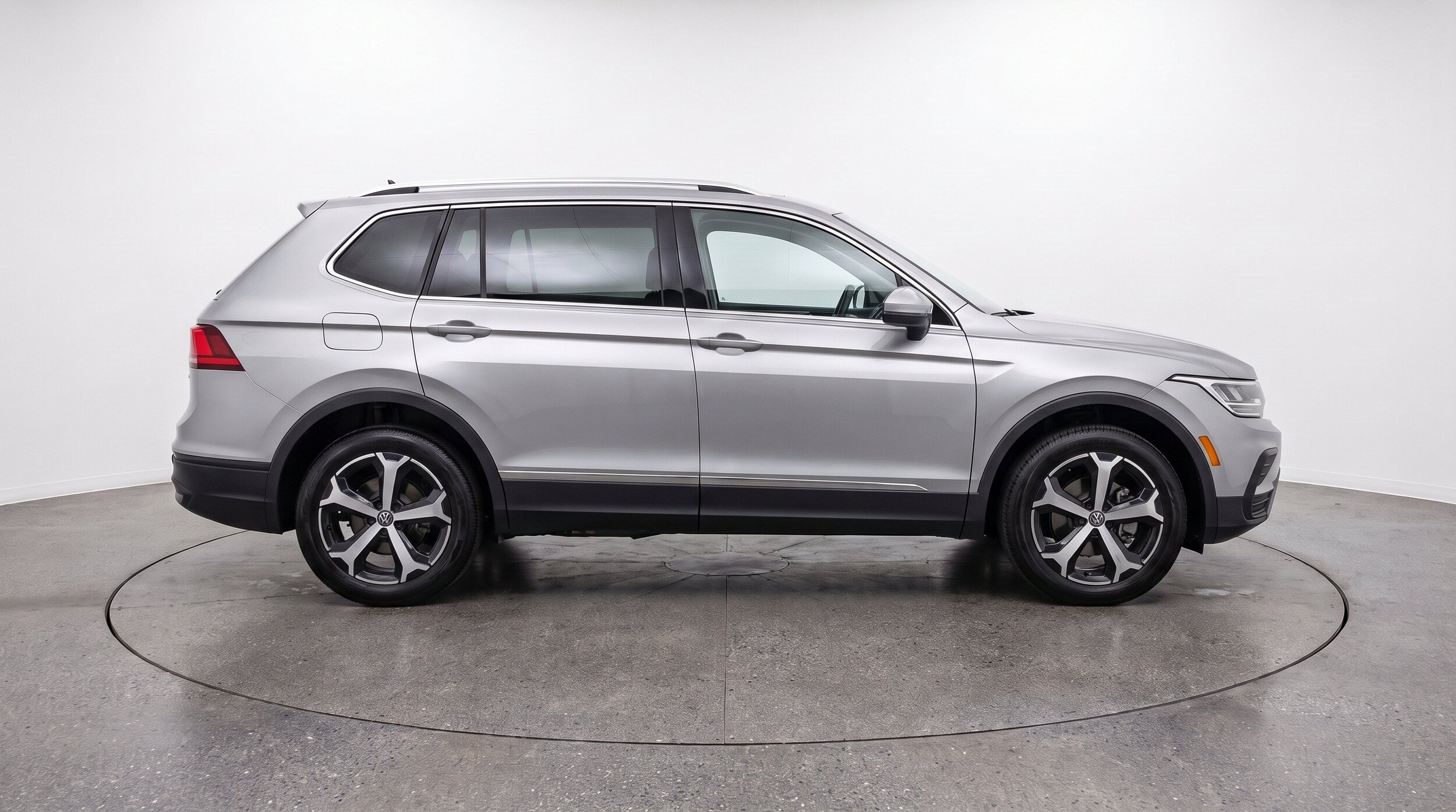 Thumbnail: 2026 Volkswagen Tiguan - 11