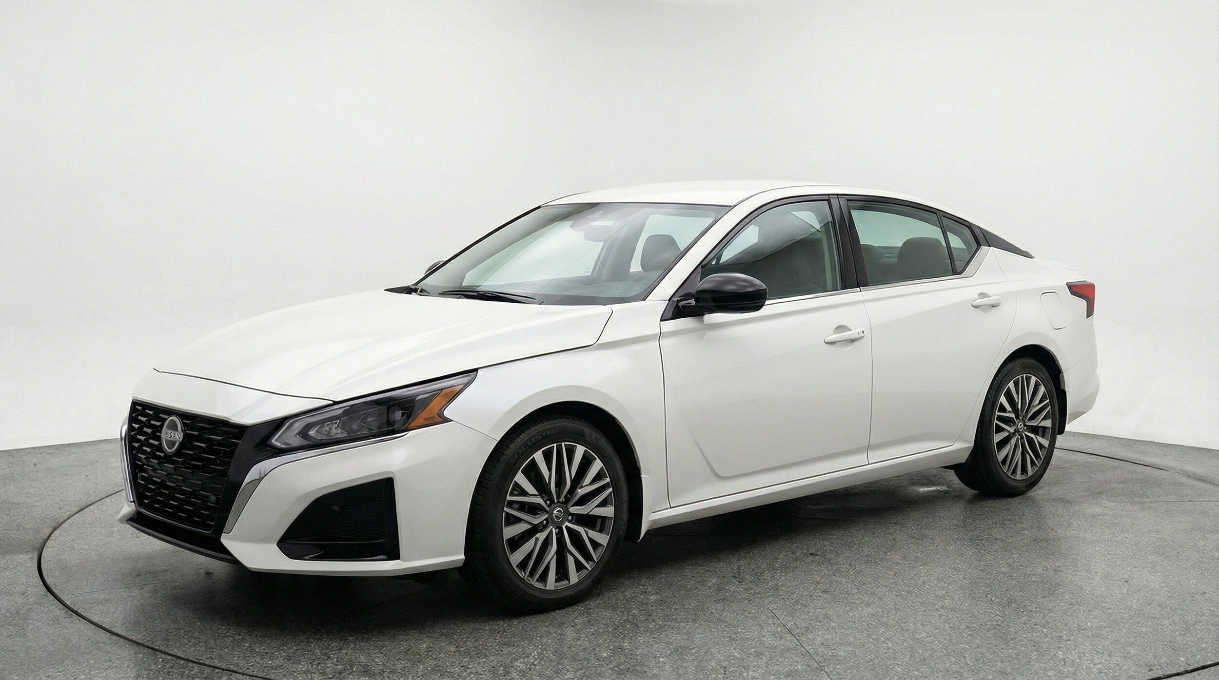 Thumbnail: 2025 Nissan Altima - 3
