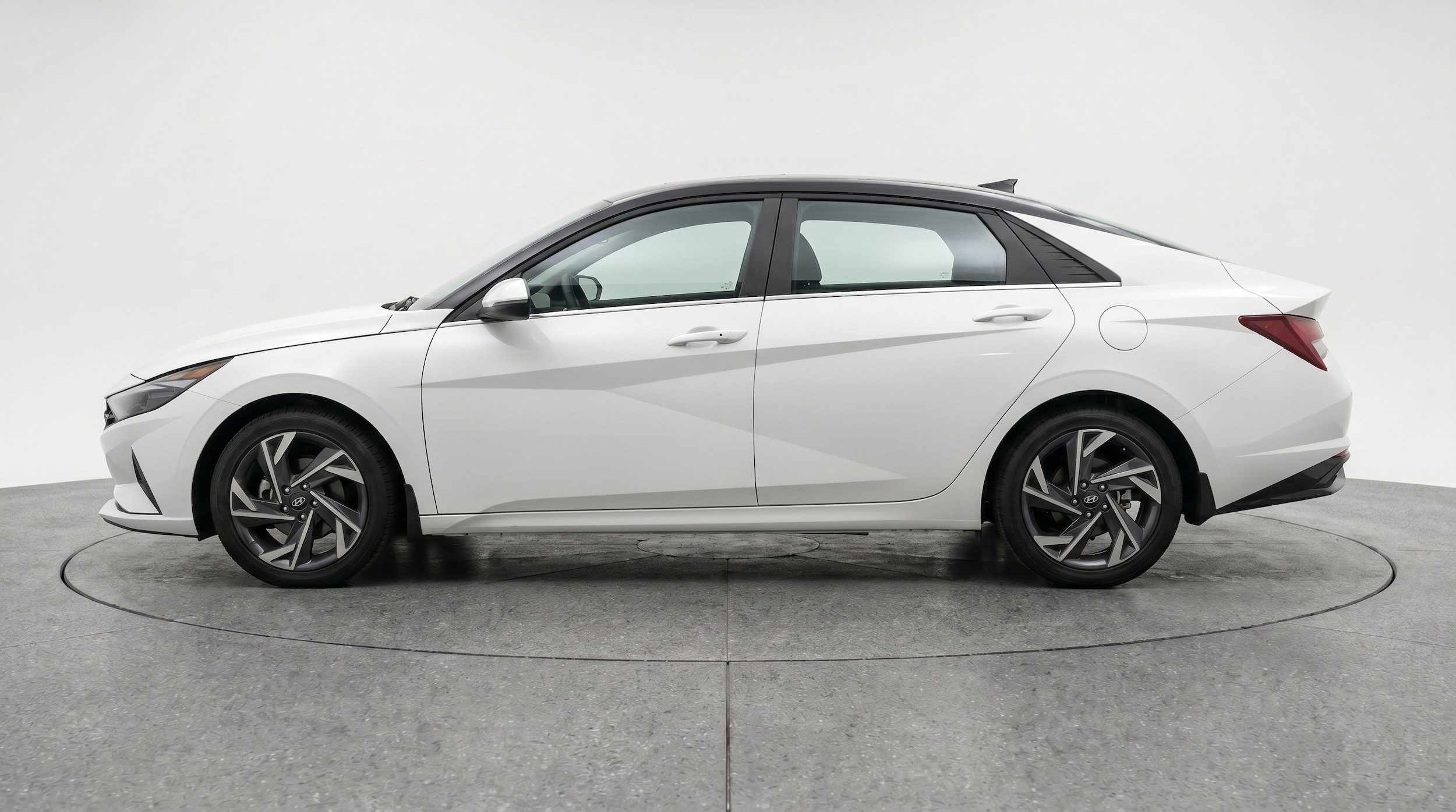 Thumbnail: 2025 Hyundai Elantra - 5