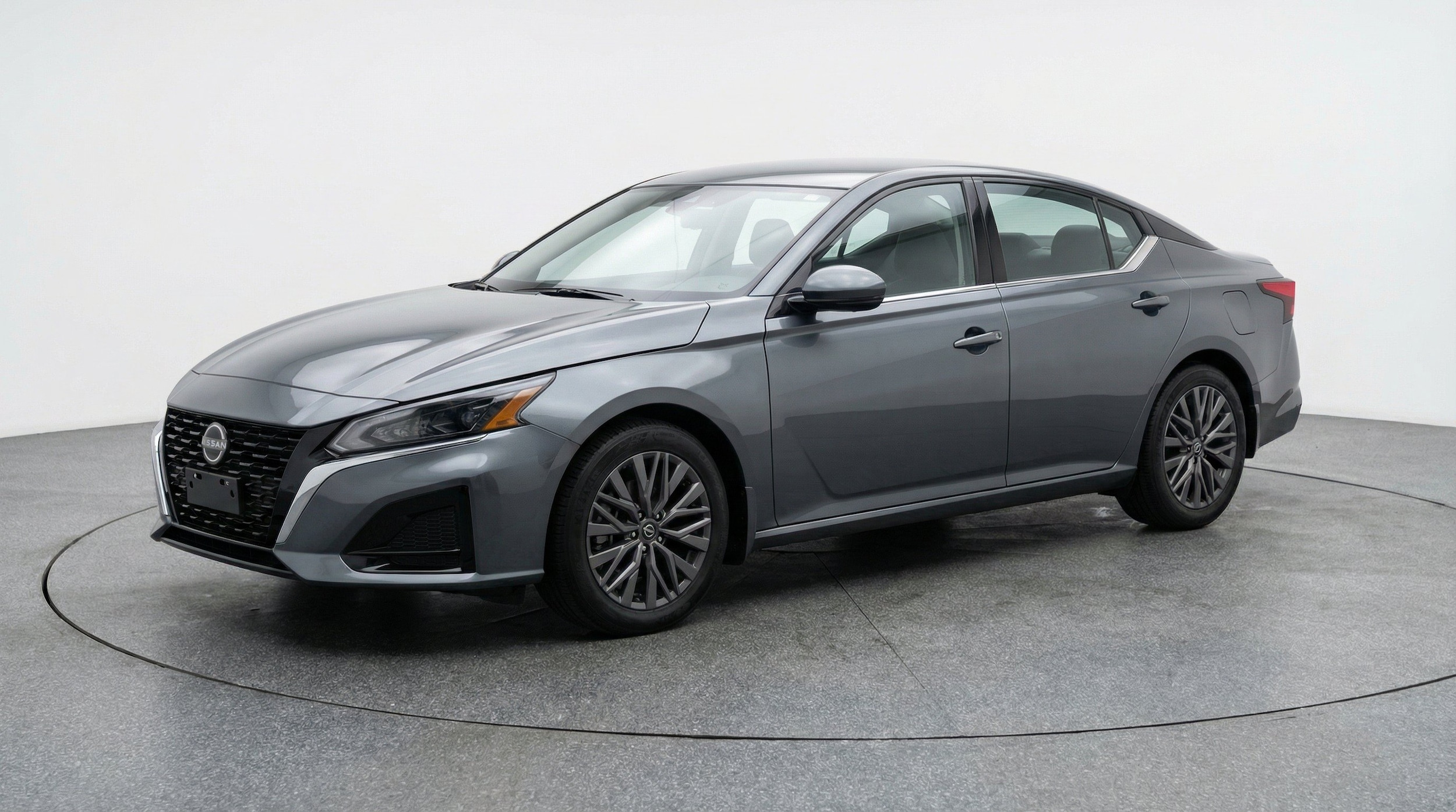 Thumbnail: 2025 Nissan Altima - 3