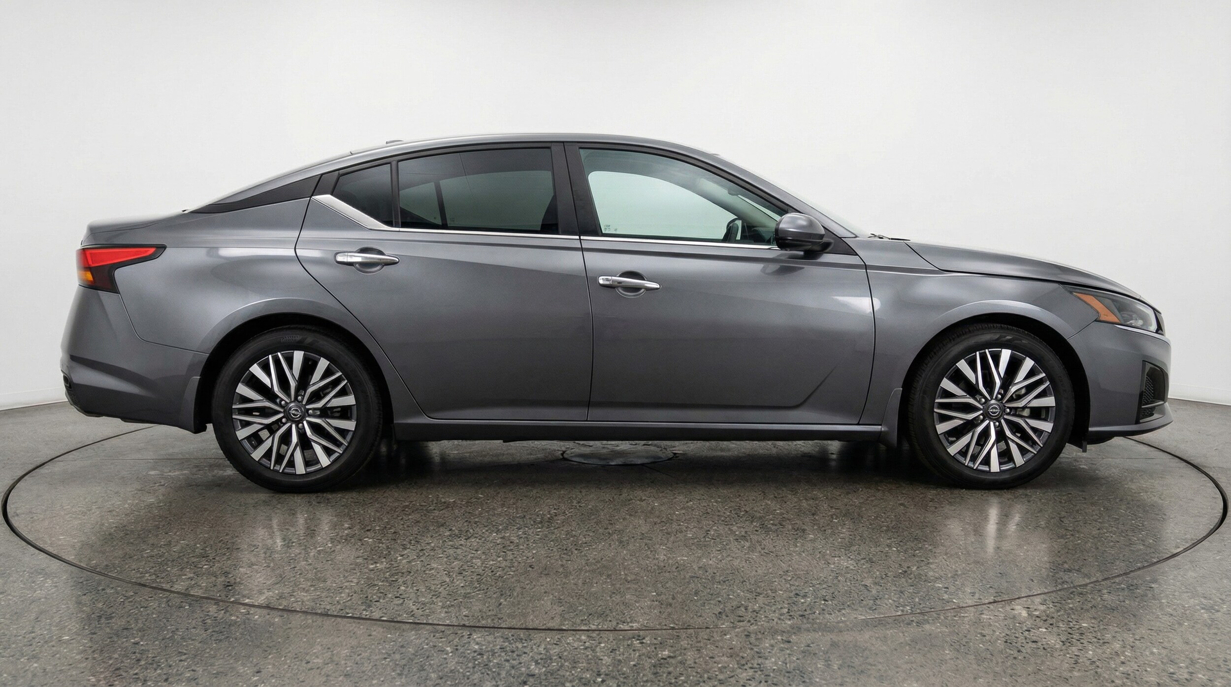 Thumbnail: 2025 Nissan Altima - 8