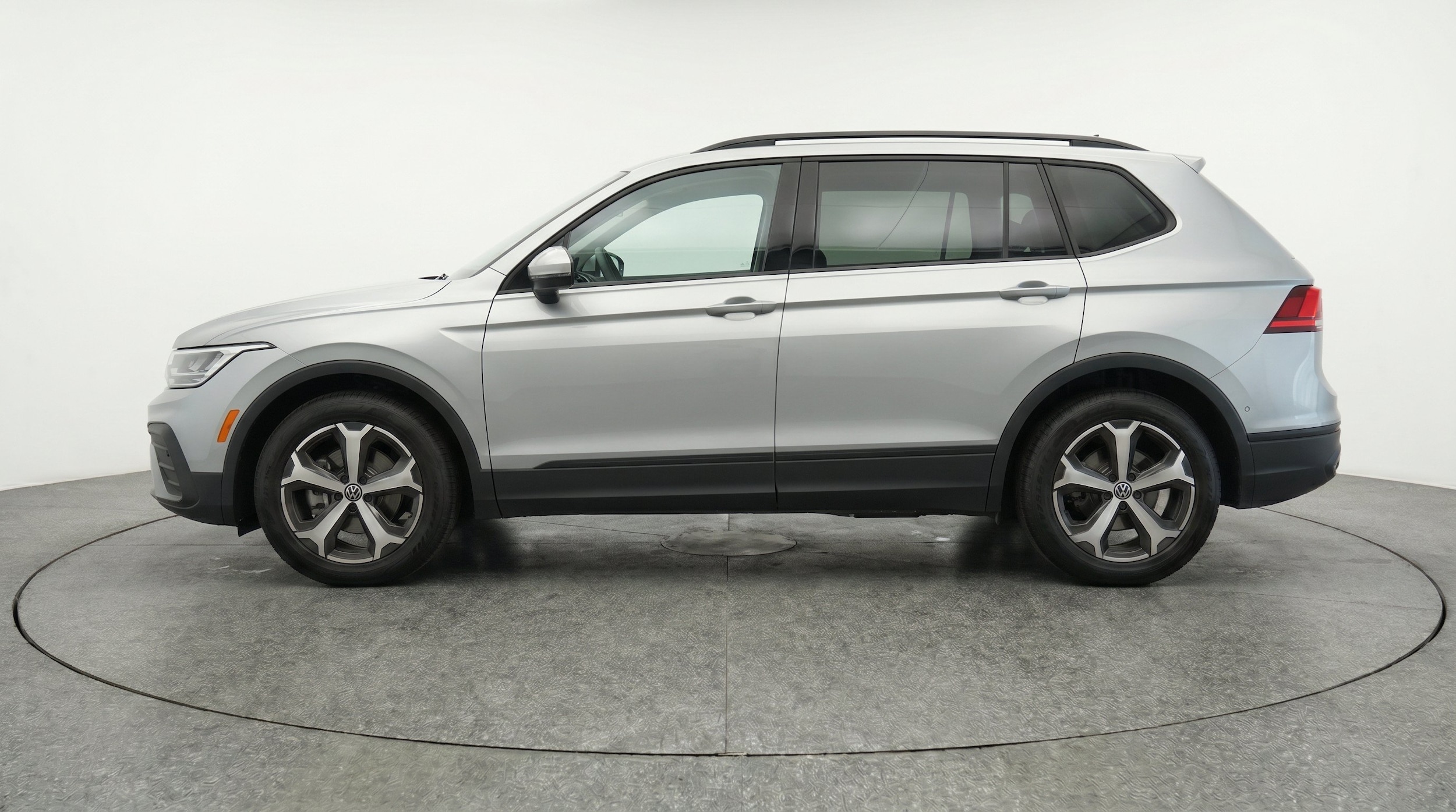 Thumbnail: 2026 Volkswagen Tiguan - 5