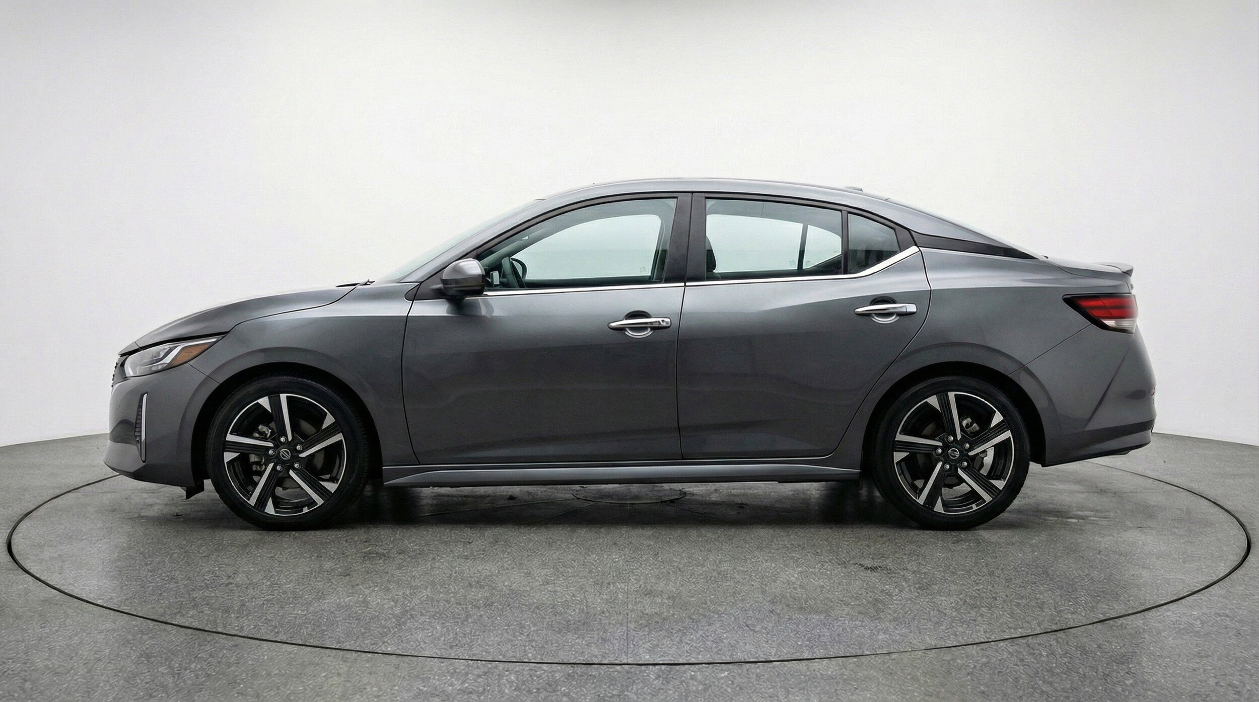 Thumbnail: 2025 Nissan Sentra - 5