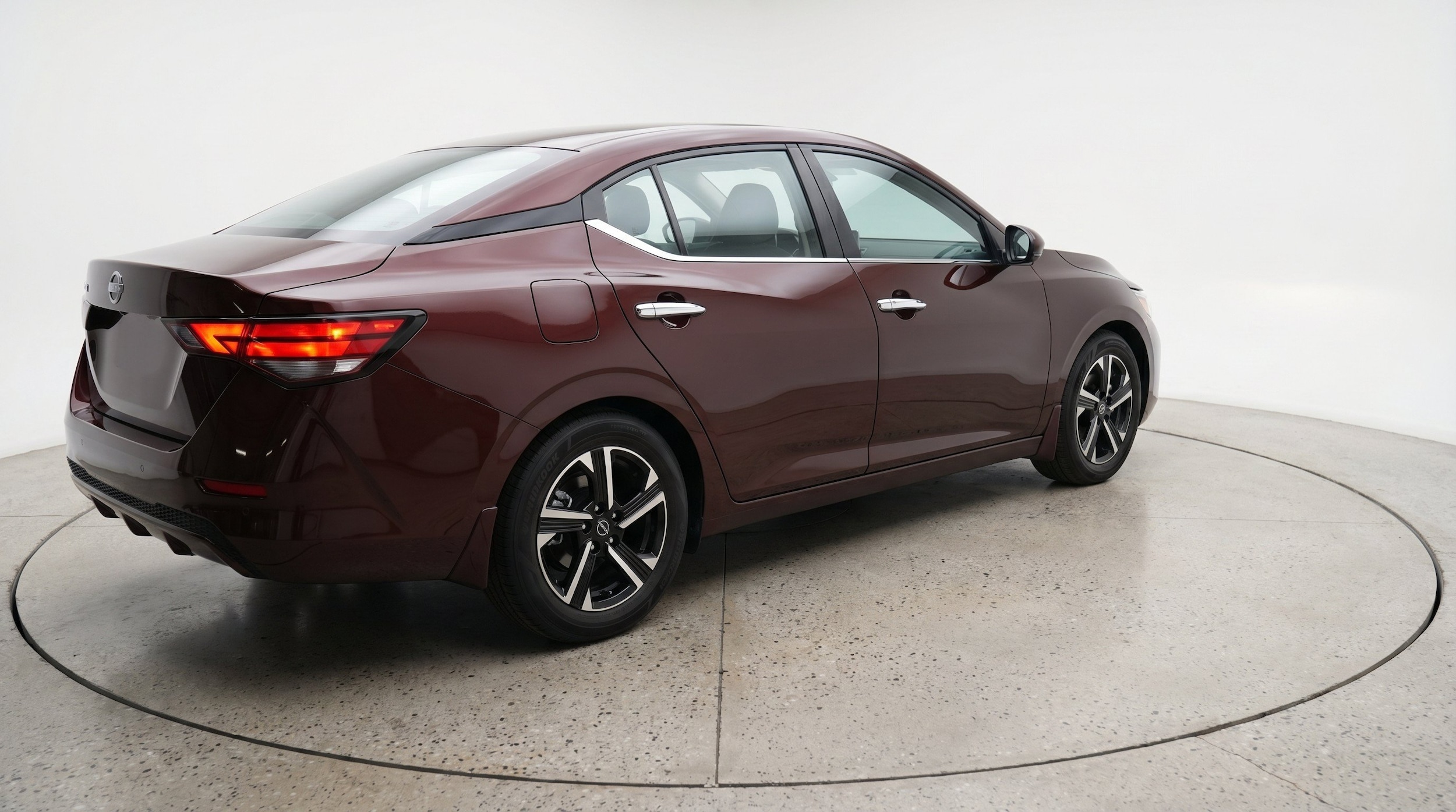 Thumbnail: 2025 Nissan Sentra - 9