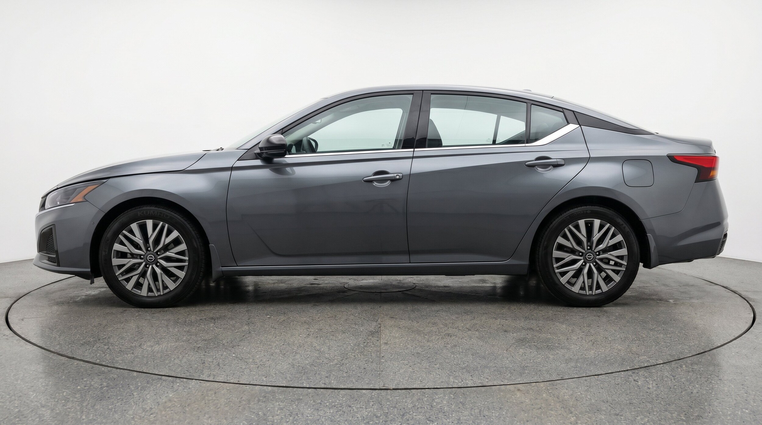 Thumbnail: 2025 Nissan Altima - 5