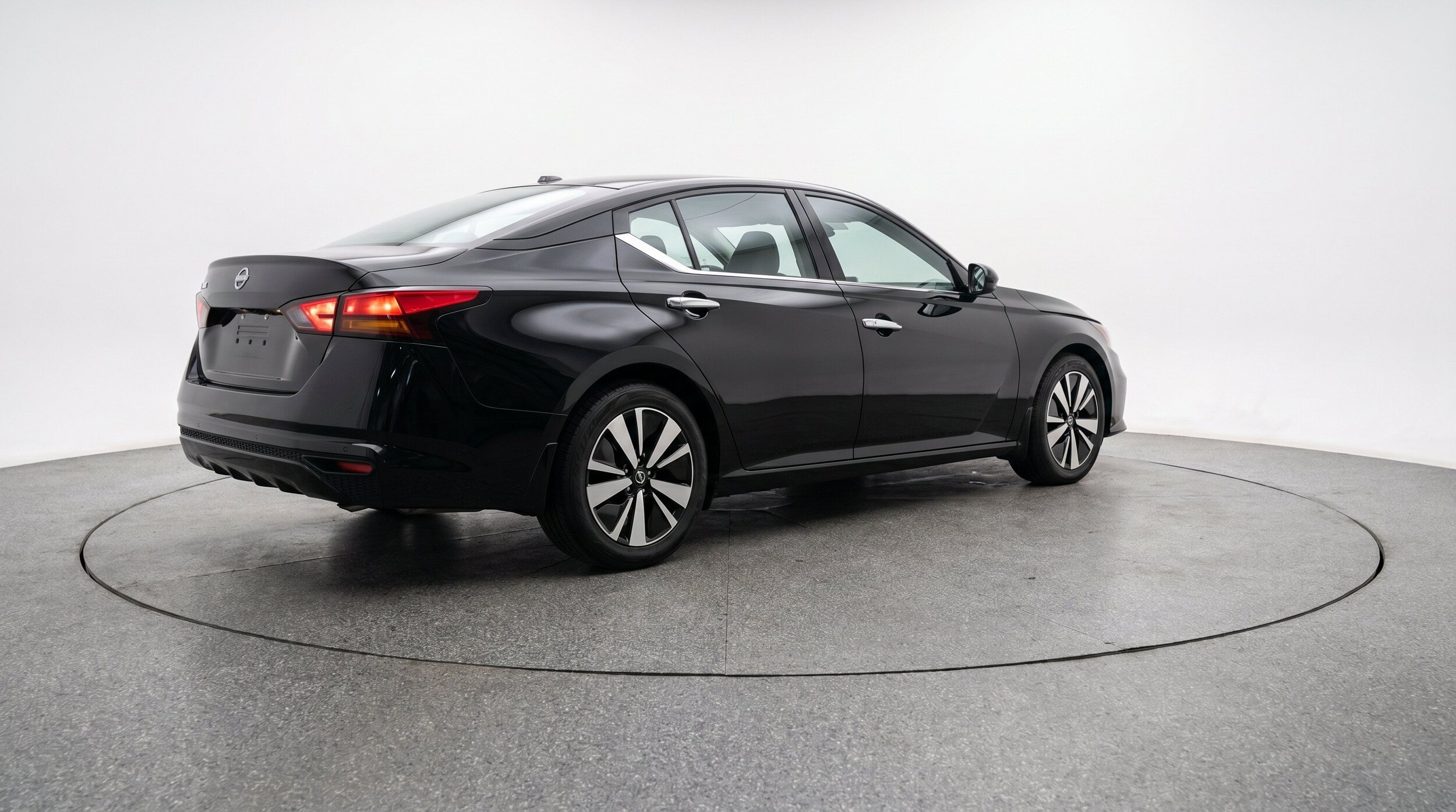 Thumbnail: 2025 Nissan Altima - 9