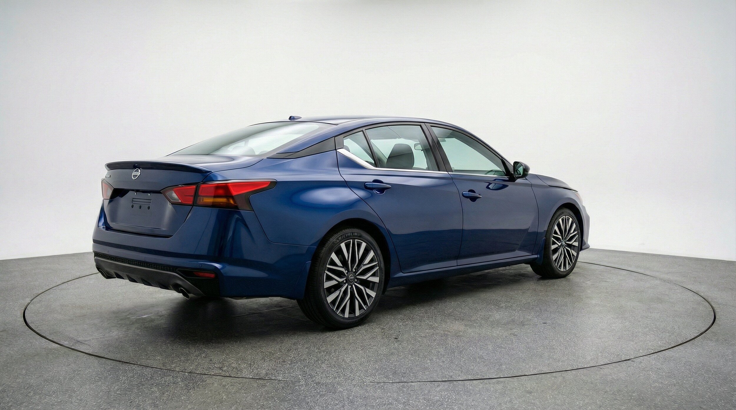 Thumbnail: 2025 Nissan Altima - 9