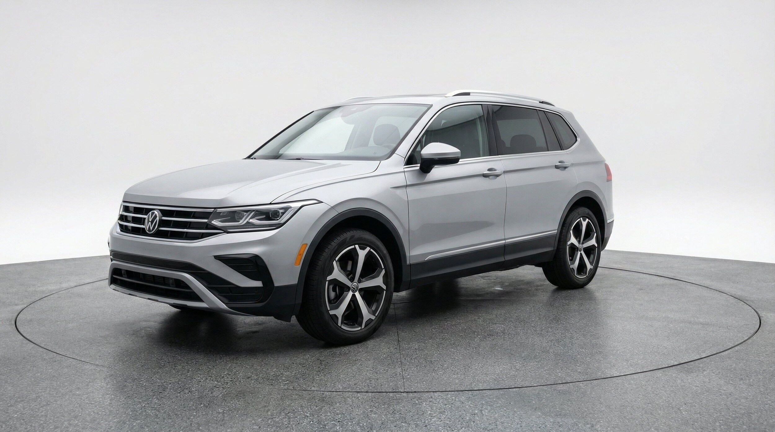 Thumbnail: 2026 Volkswagen Tiguan - 3