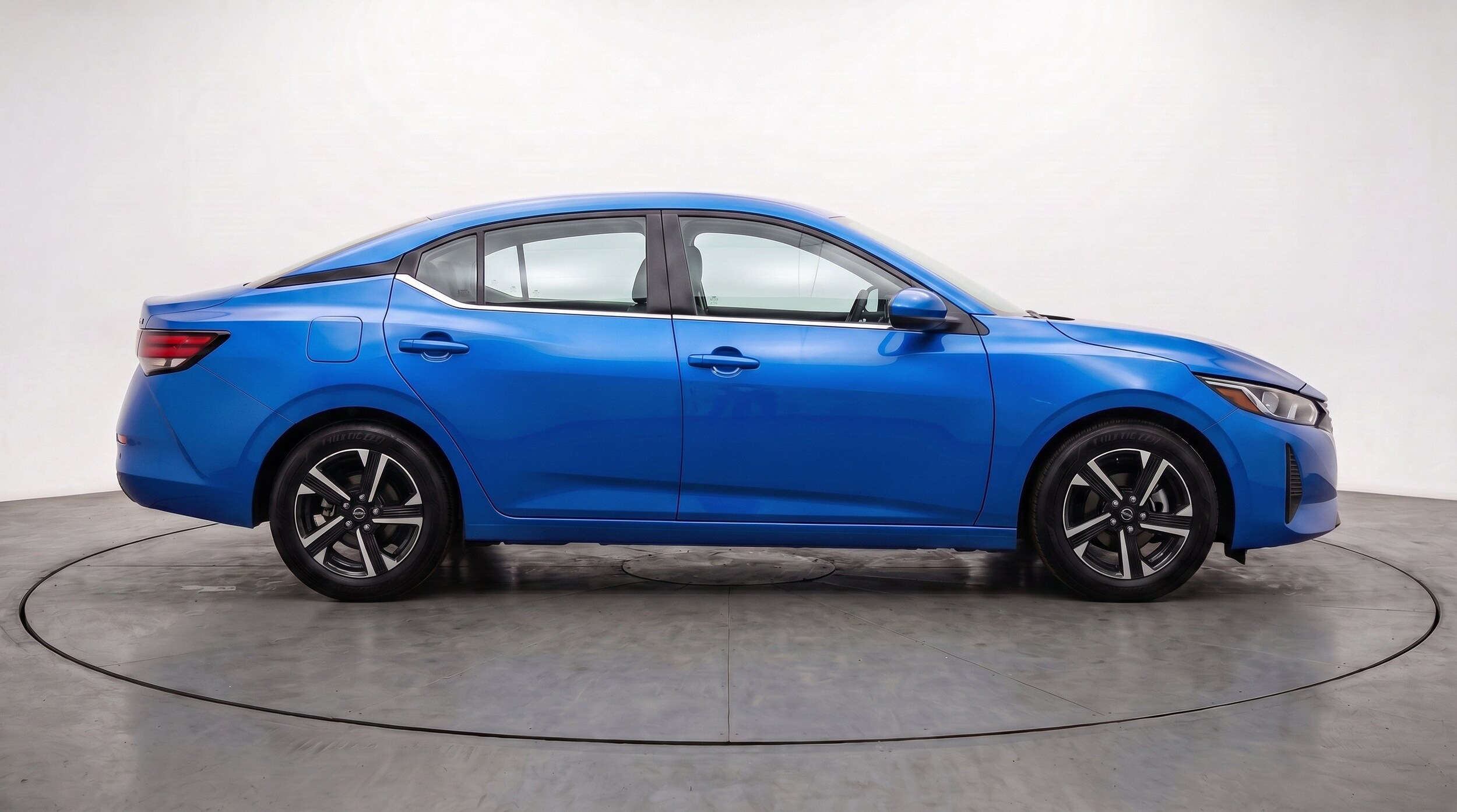 Thumbnail: 2025 Nissan Sentra - 11