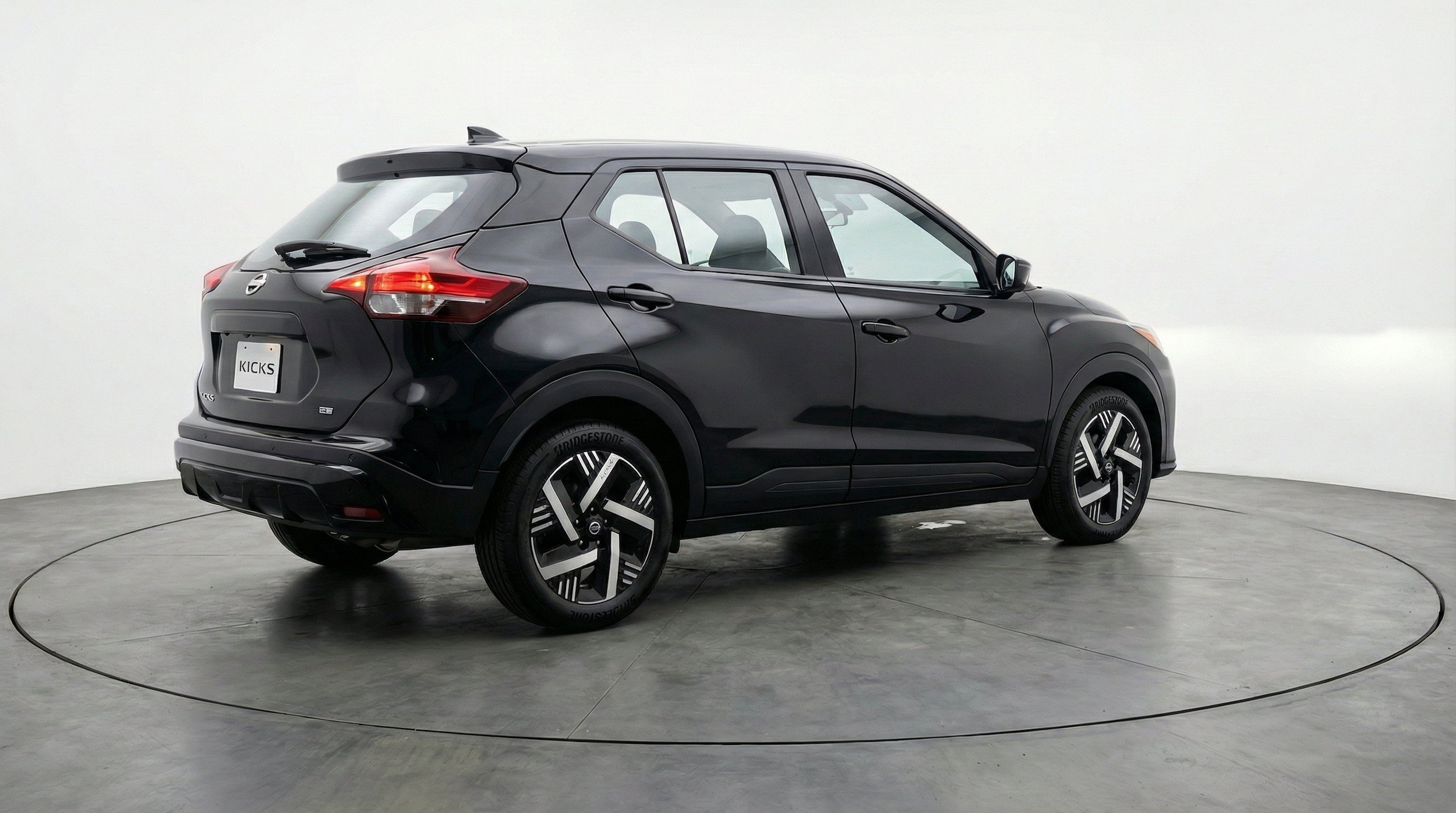 Thumbnail: 2026 Nissan Kicks - 9