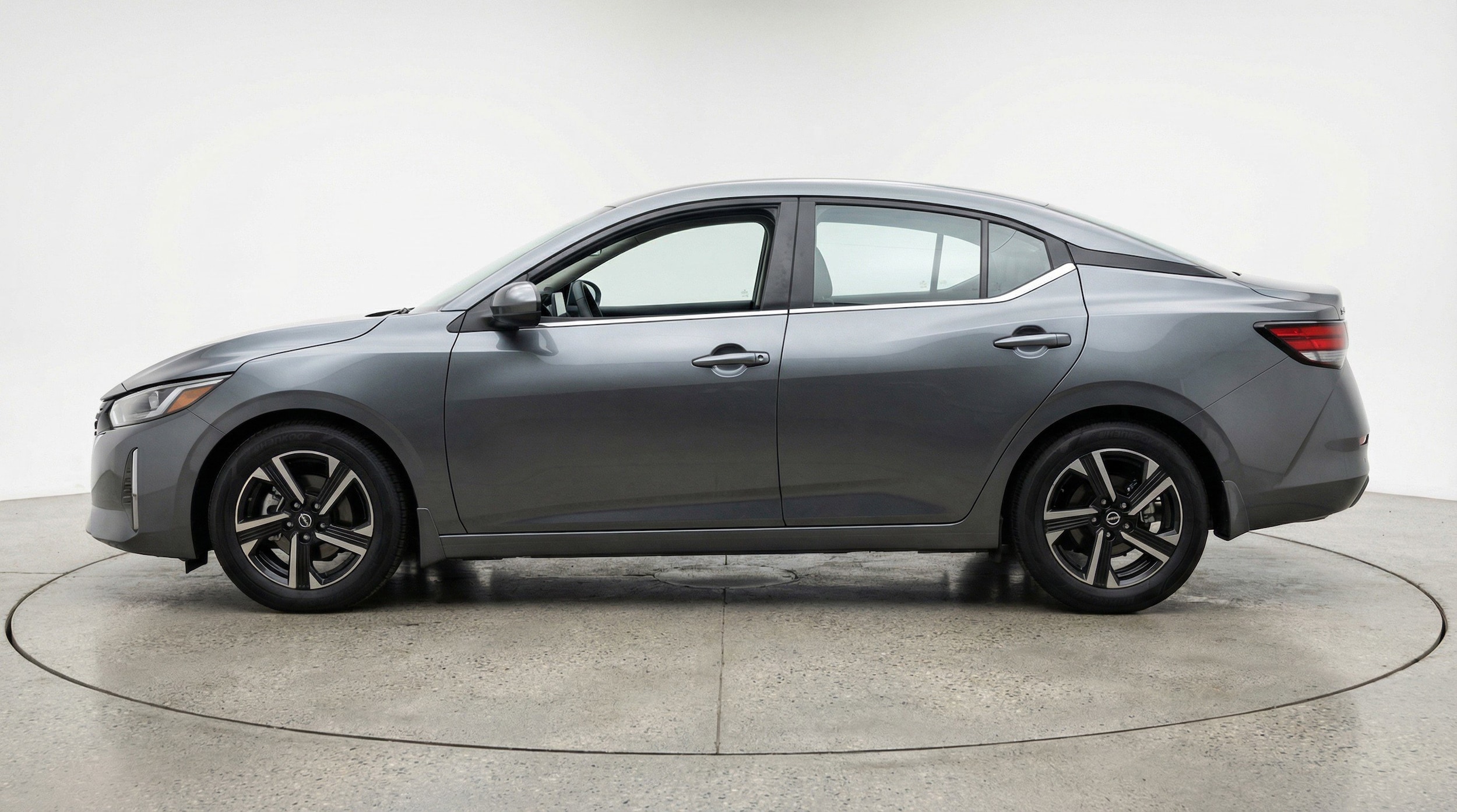 Thumbnail: 2025 Nissan Sentra - 5