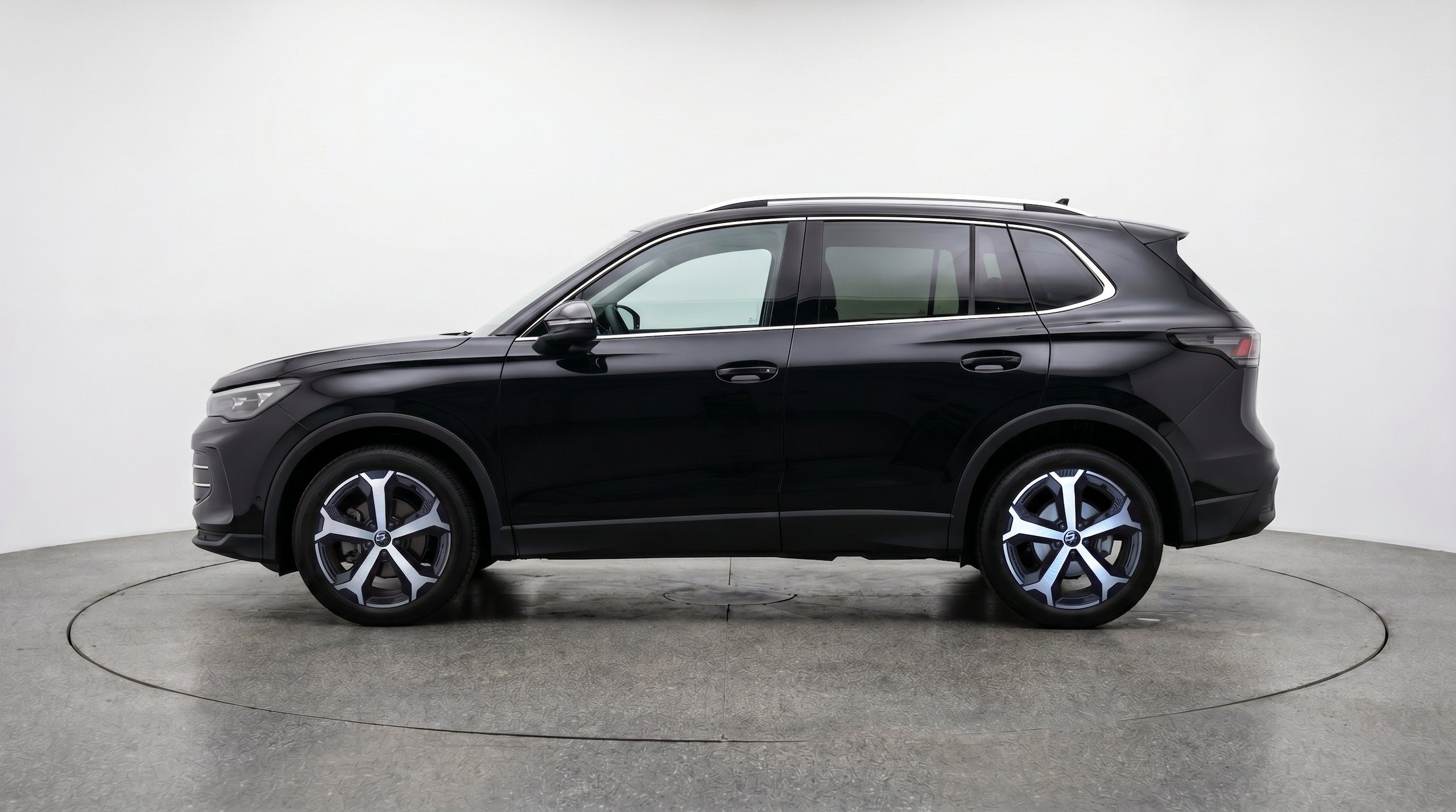 Thumbnail: 2026 Volkswagen Tiguan - 5