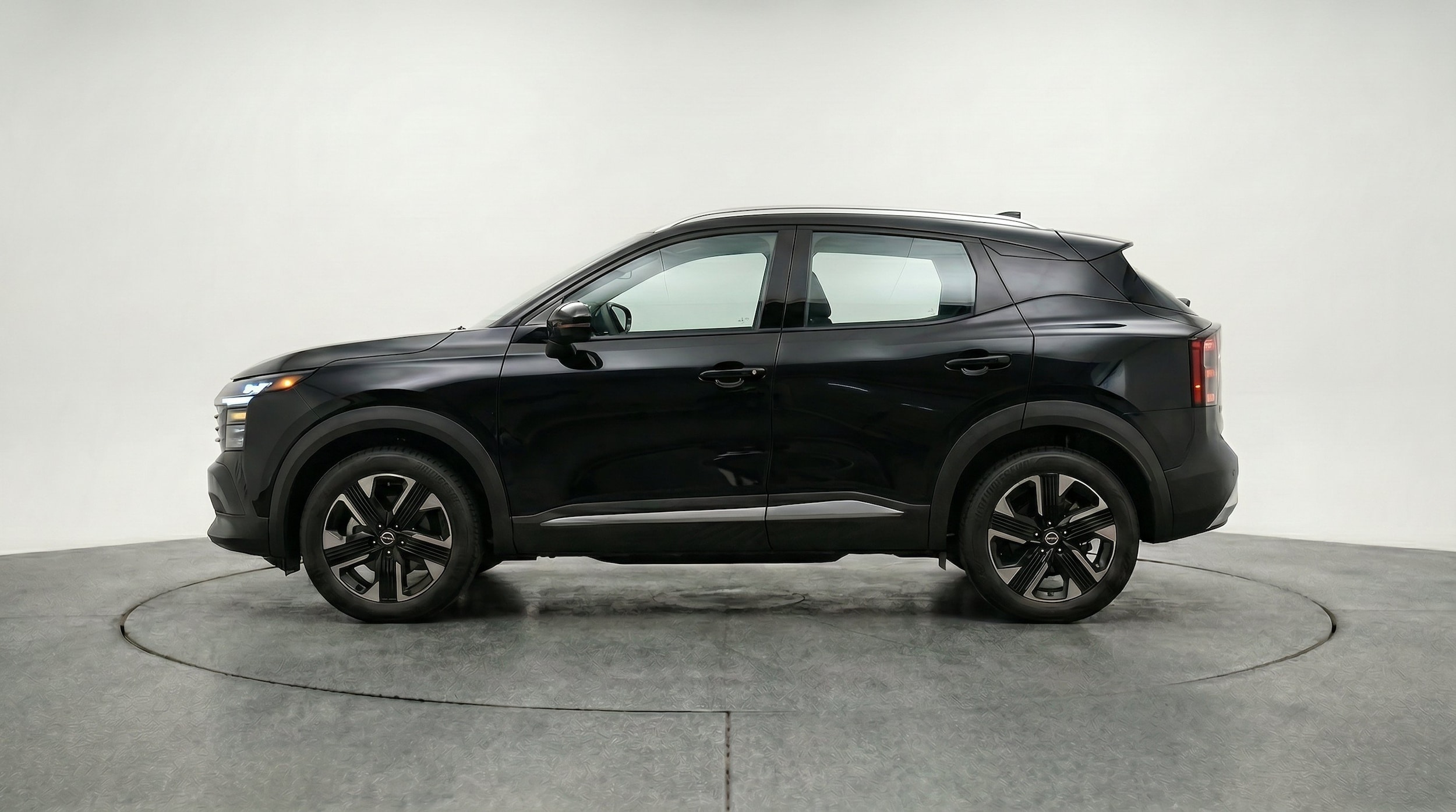 Thumbnail: 2026 Nissan Kicks - 5