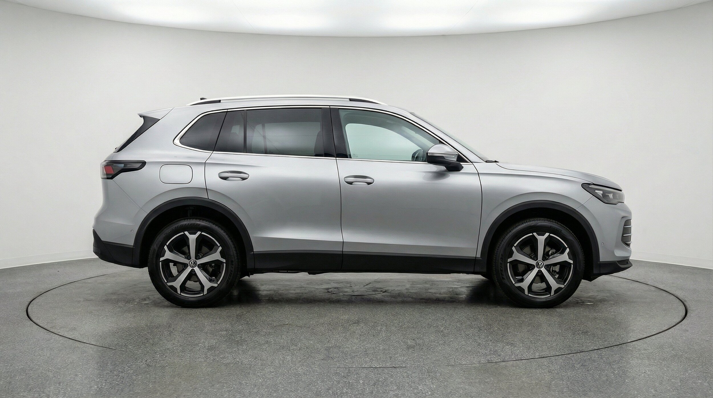 Thumbnail: 2026 Volkswagen Tiguan - 10