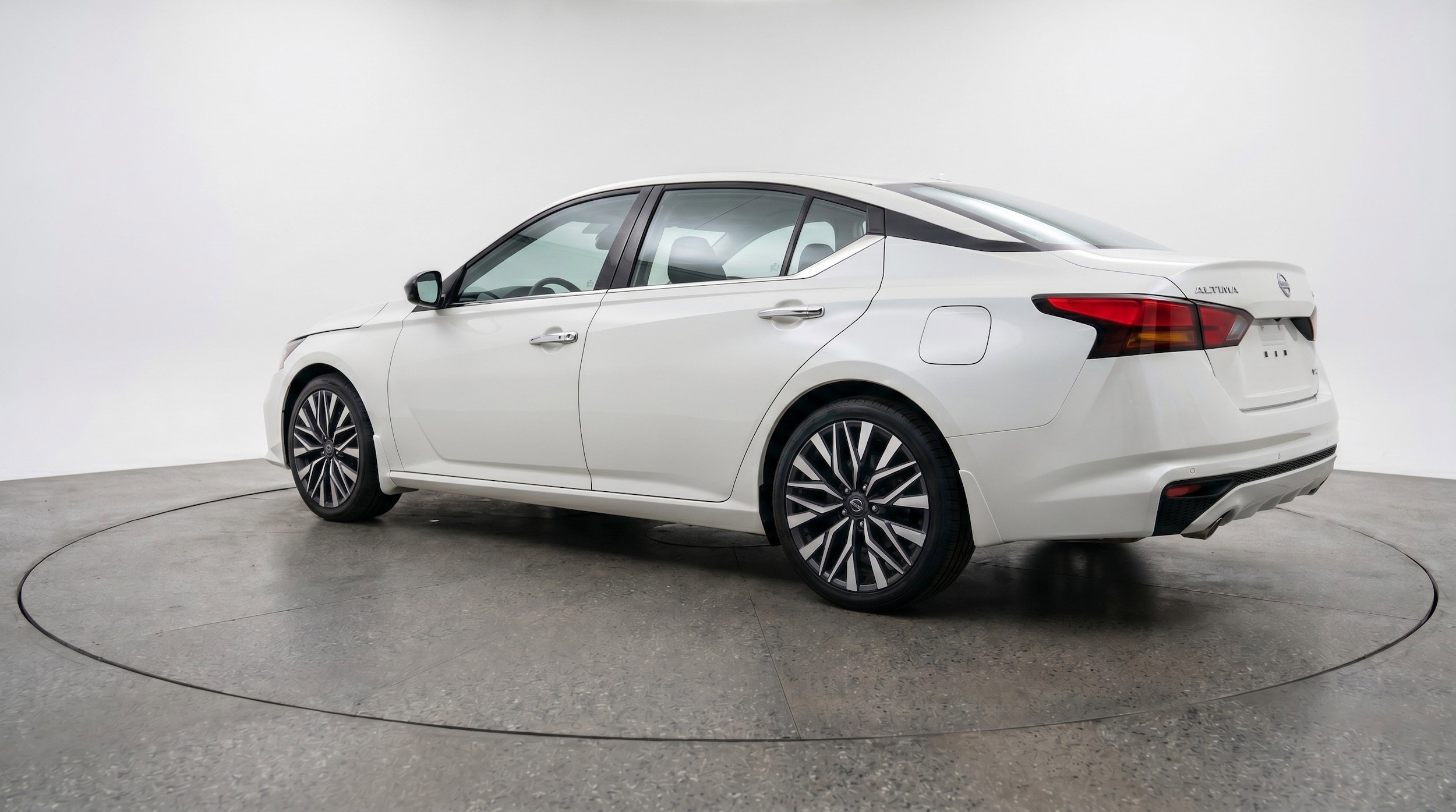 Thumbnail: 2025 Nissan Altima - 6