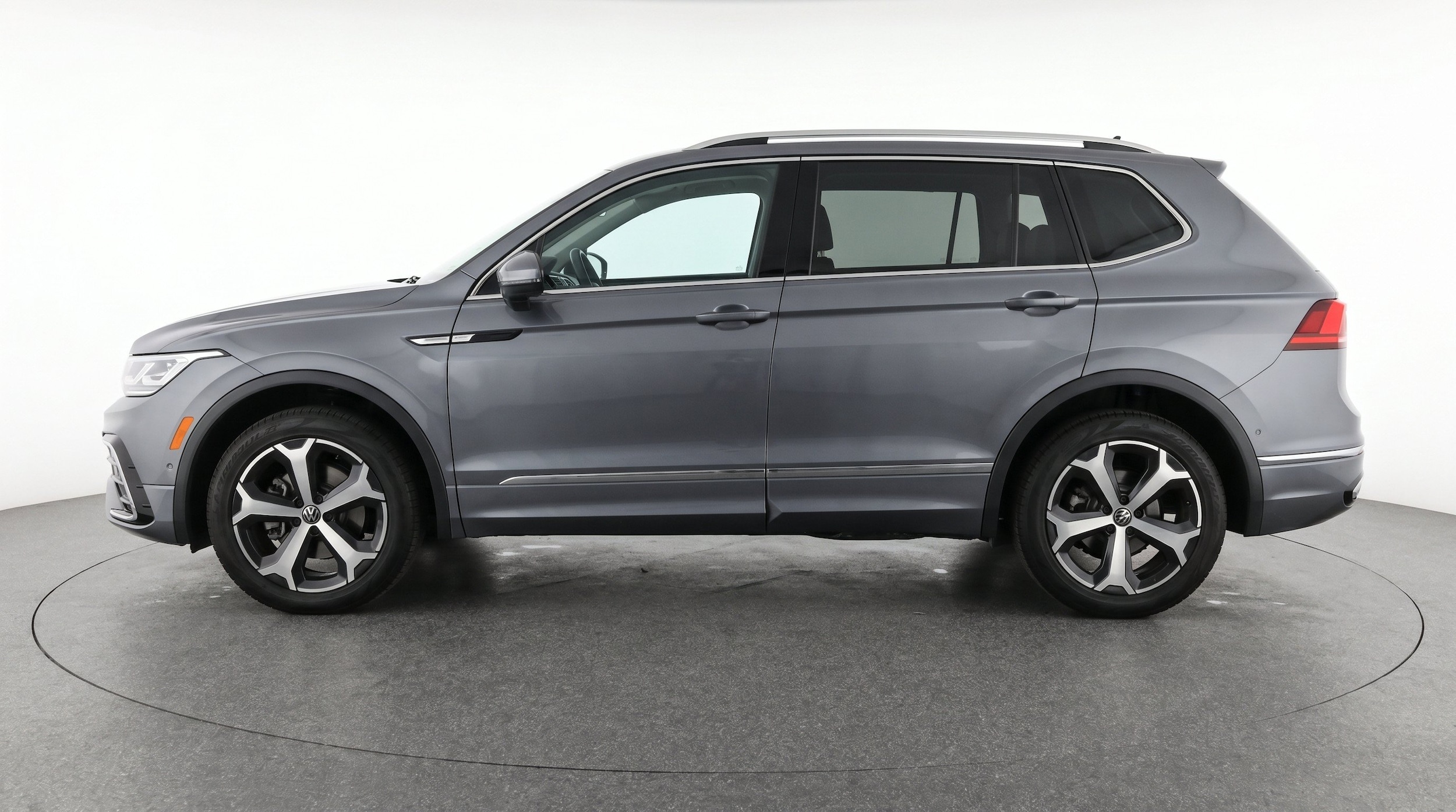Thumbnail: 2026 Volkswagen Tiguan - 5