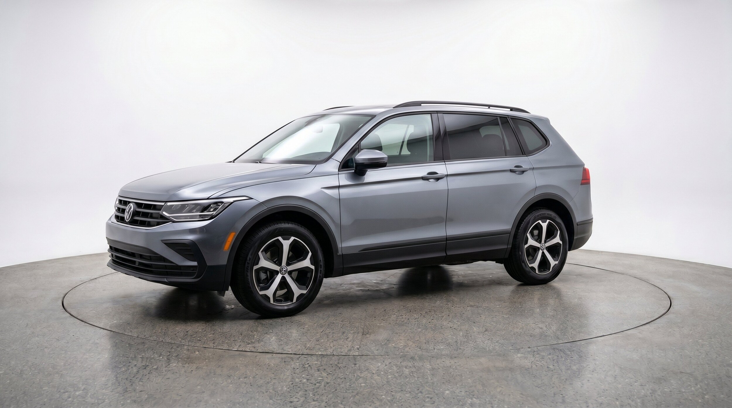Thumbnail: 2026 Volkswagen Tiguan - 3