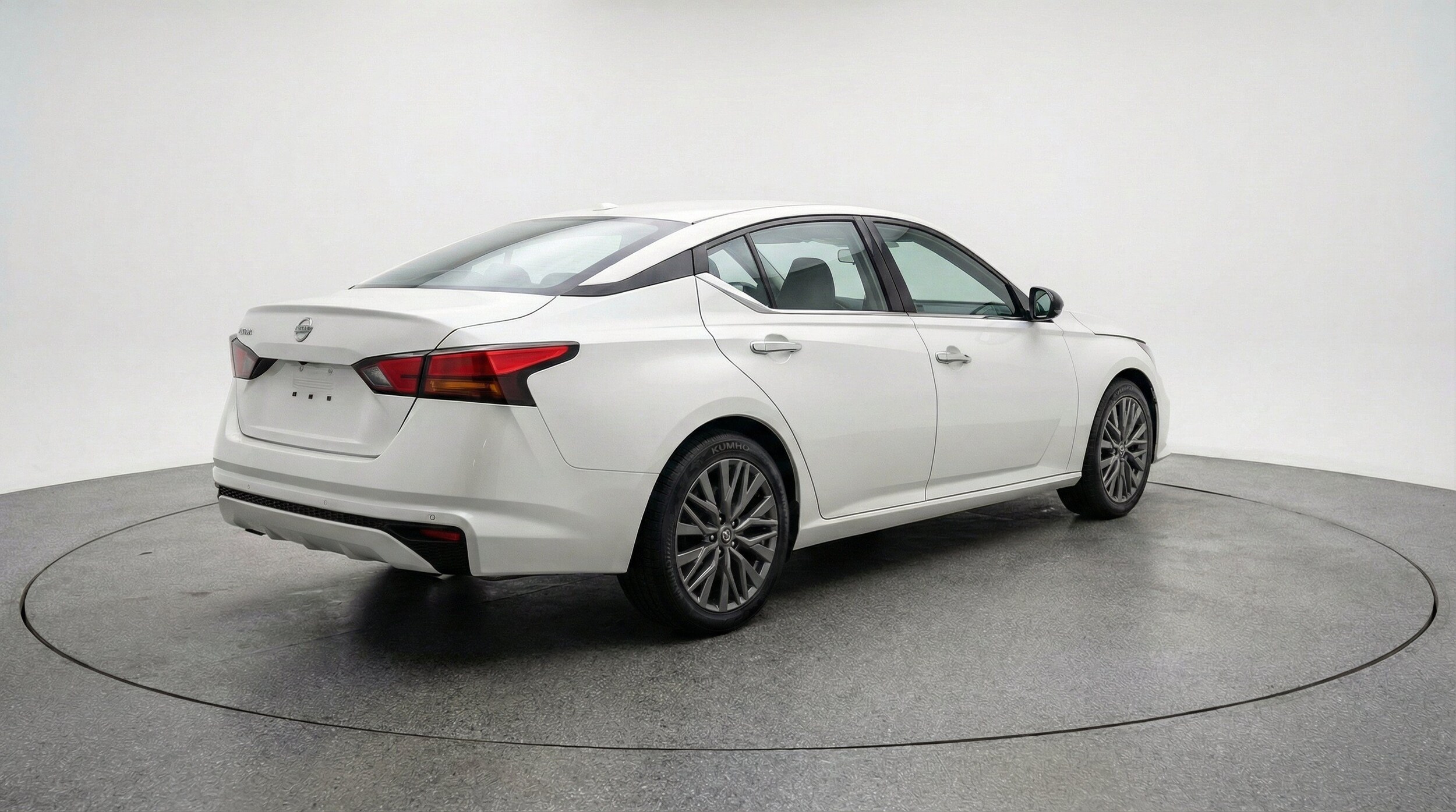 Thumbnail: 2025 Nissan Altima - 9