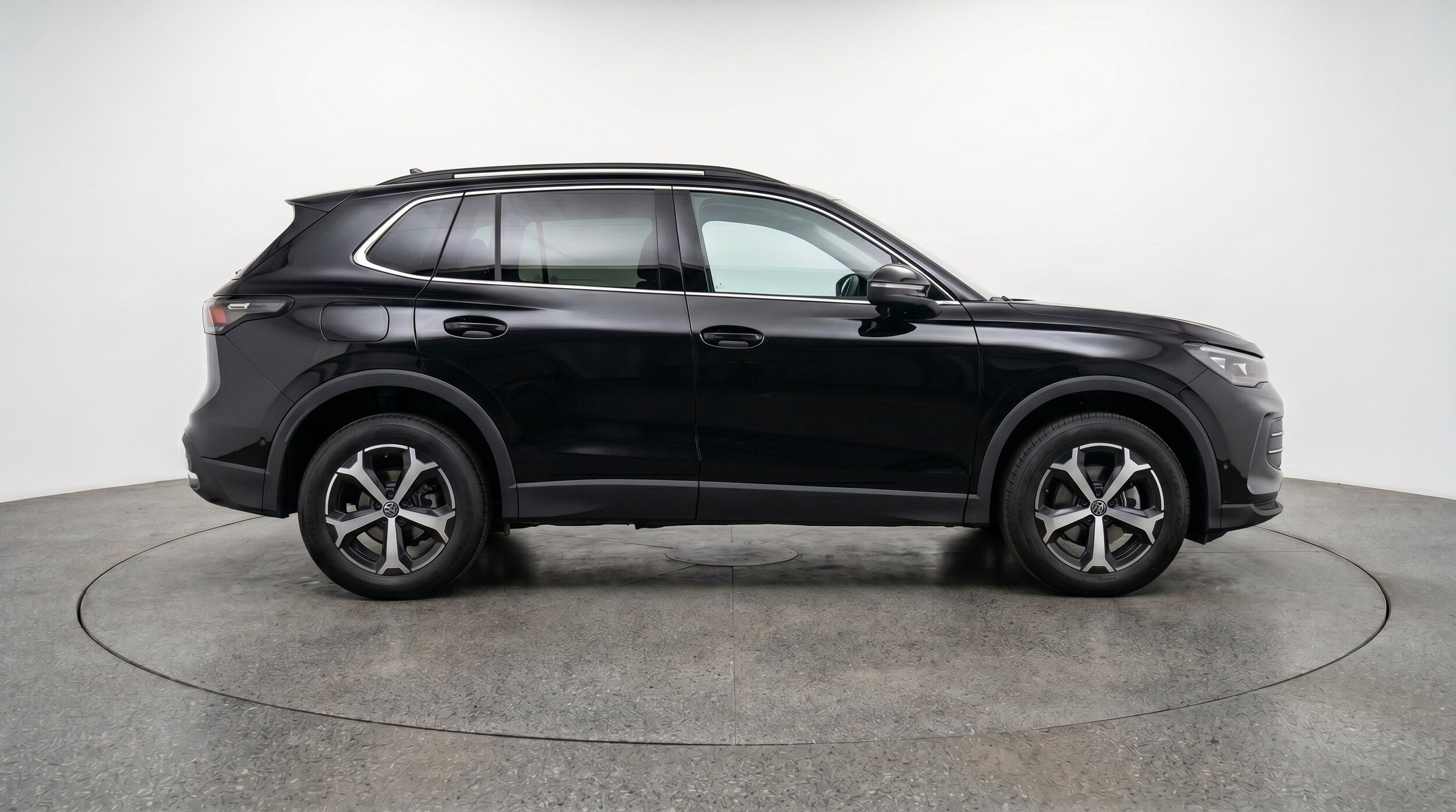 Thumbnail: 2026 Volkswagen Tiguan - 11