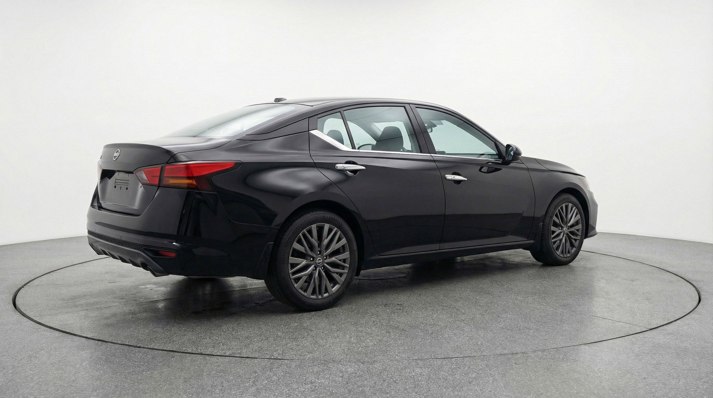Thumbnail: 2025 Nissan Altima - 9