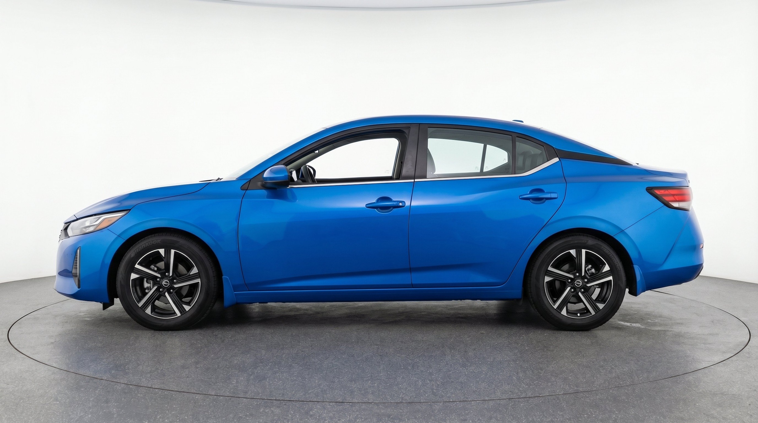 Thumbnail: 2025 Nissan Sentra - 5