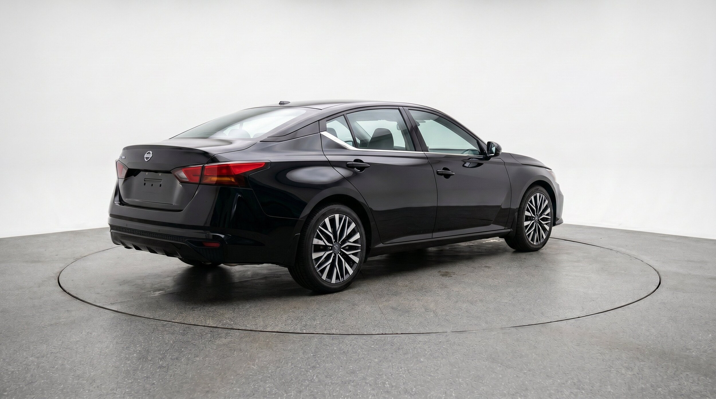 Thumbnail: 2025 Nissan Altima - 9